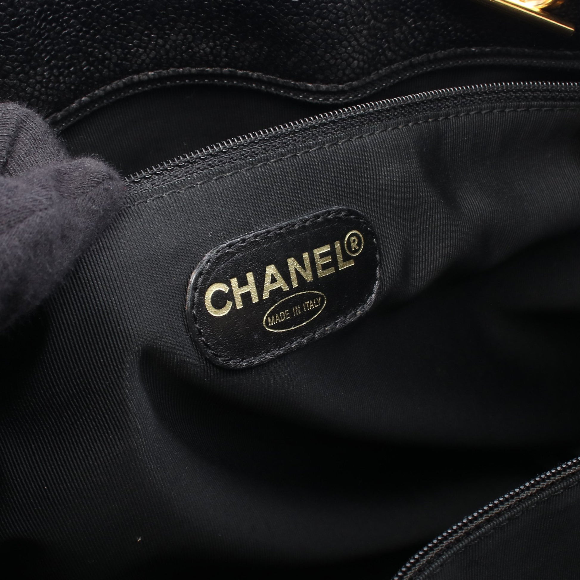 デカココマーク チェーンショルダーバッグ キャビアスキン ブラック ゴールド金具 シャネル バッグ CHANEL