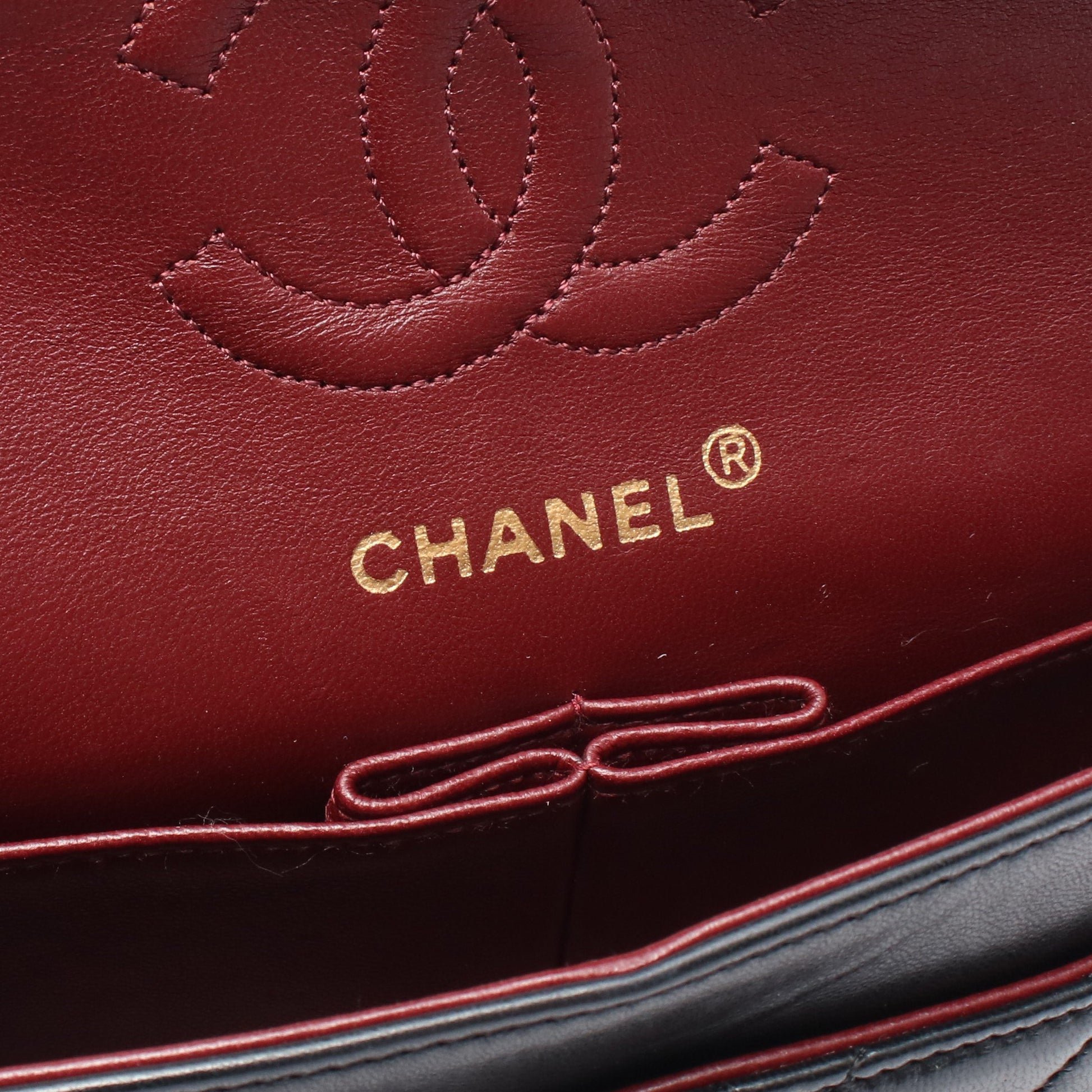 マトラッセ Wフラップ Wチェーンショルダーバッグ ラムスキン ブラック ゴールド金具 シャネル バッグ CHANEL