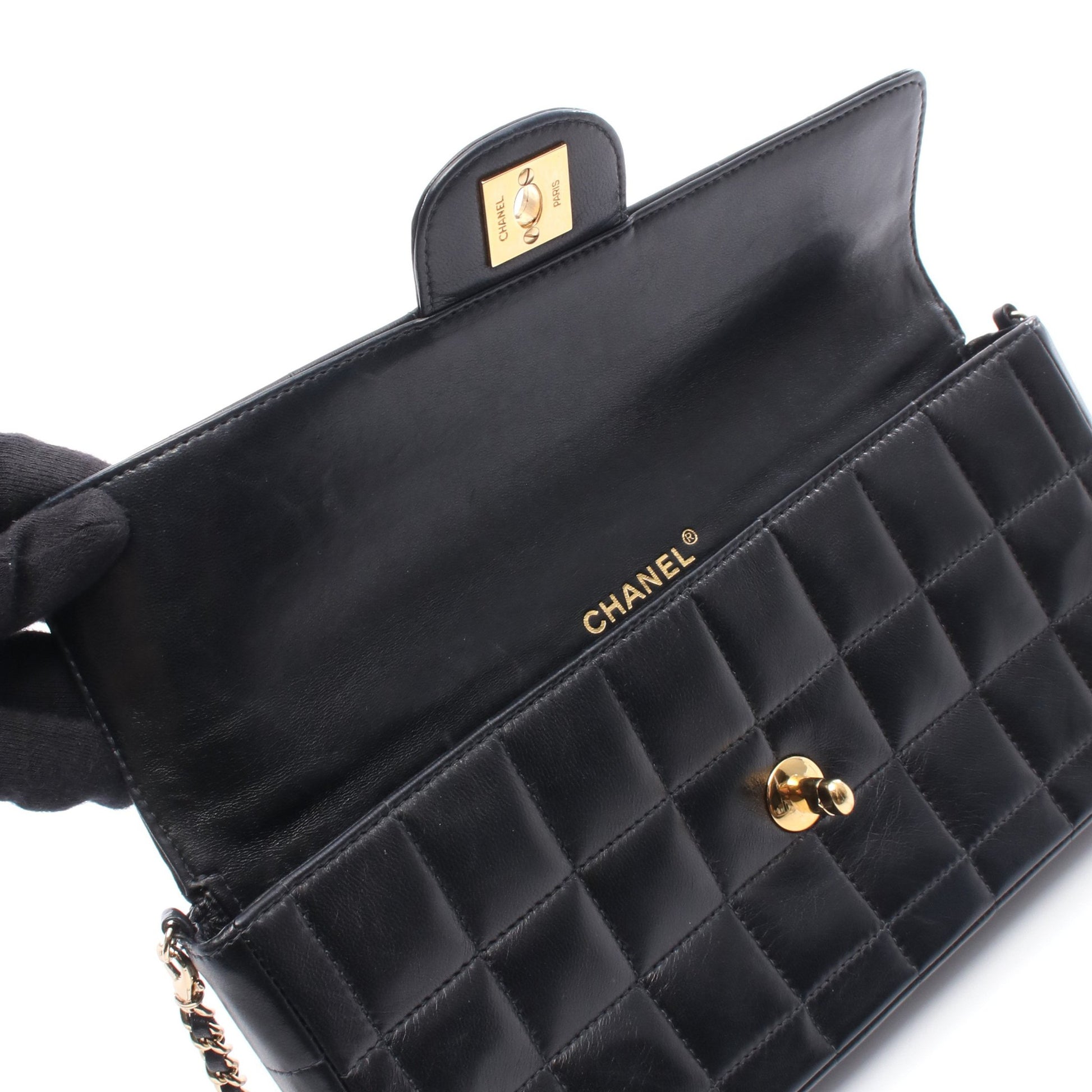 チョコバー チェーンショルダーバッグ ラムスキン ブラック ゴールド金具 シャネル バッグ CHANEL