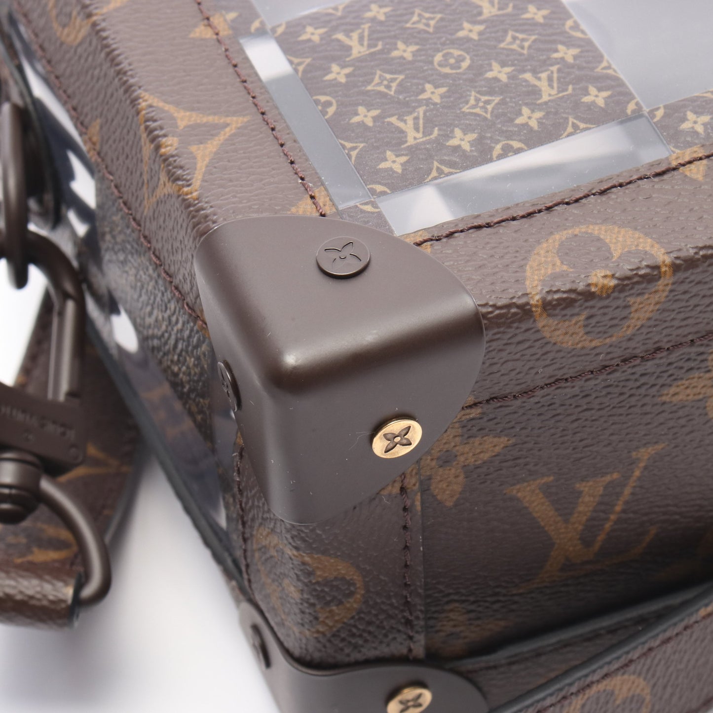 スリムソフトトランク モノグラムチェス ショルダーバッグ PVC ブラウン ルイヴィトン バッグ LOUIS VUITTON