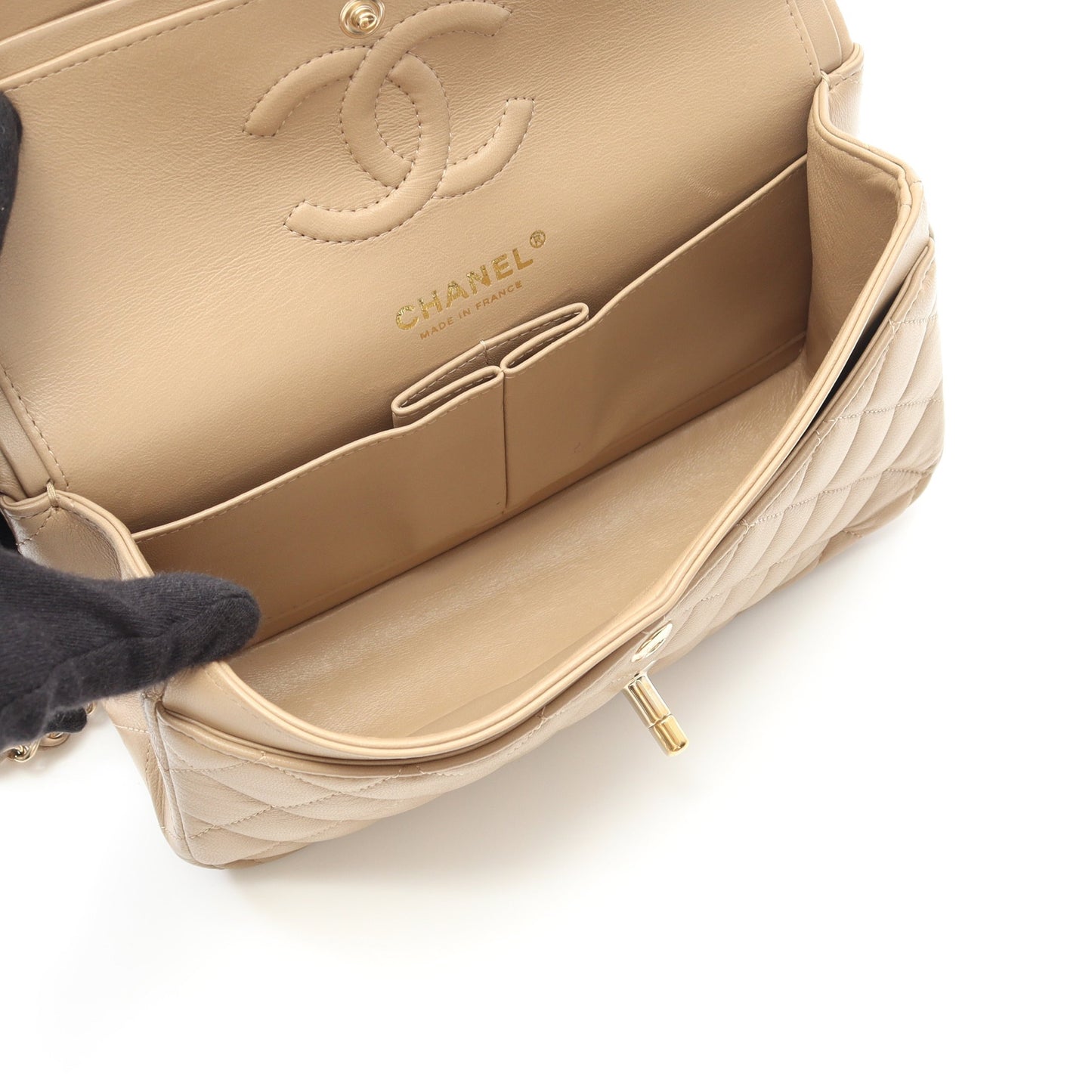 マトラッセ Wフラップ Wチェーンショルダーバッグ ラムスキン ベージュ ゴールド金具 シャネル バッグ CHANEL