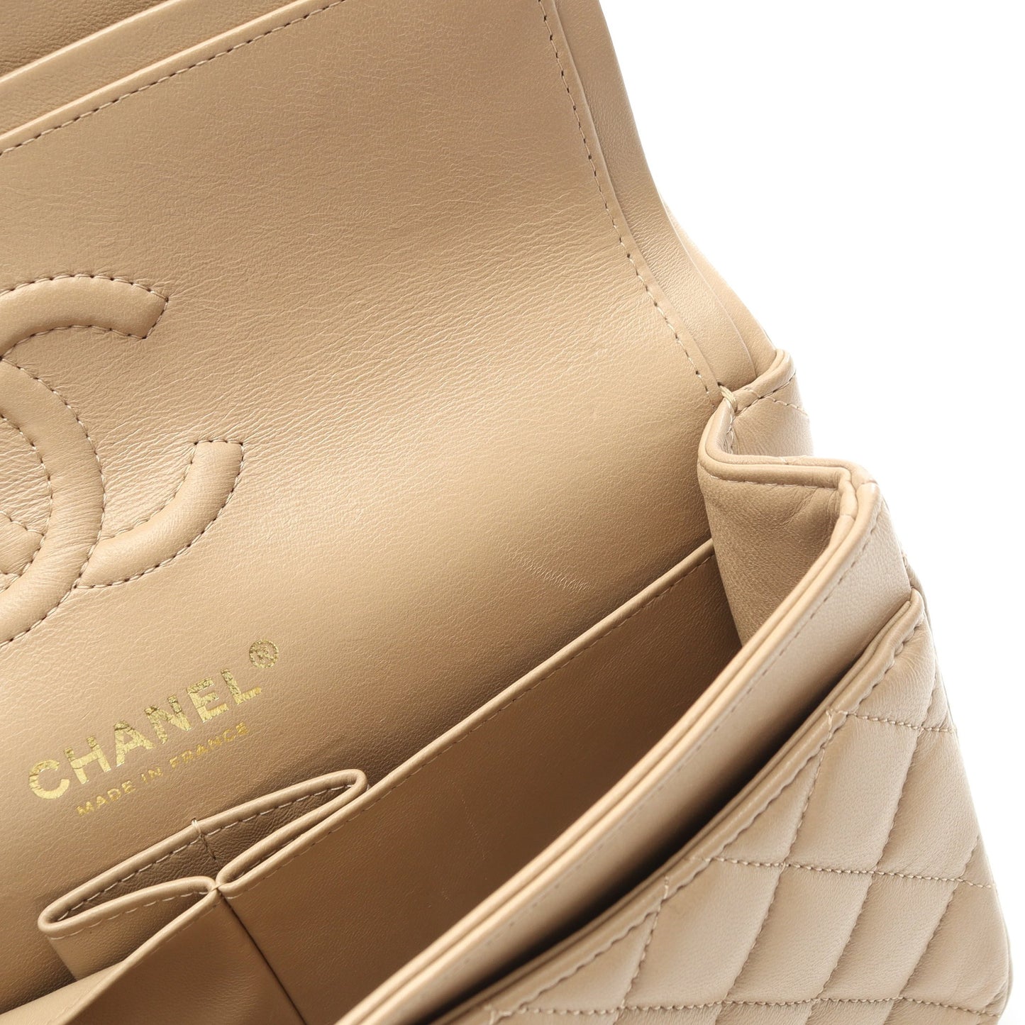 マトラッセ Wフラップ Wチェーンショルダーバッグ ラムスキン ベージュ ゴールド金具 シャネル バッグ CHANEL