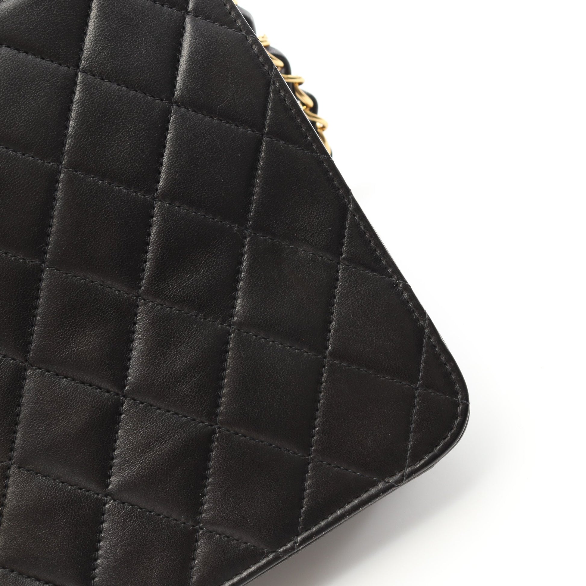 マトラッセ チェーンショルダーバッグ ラムスキン ブラック ゴールド金具 プッシュロック シャネル バッグ CHANEL