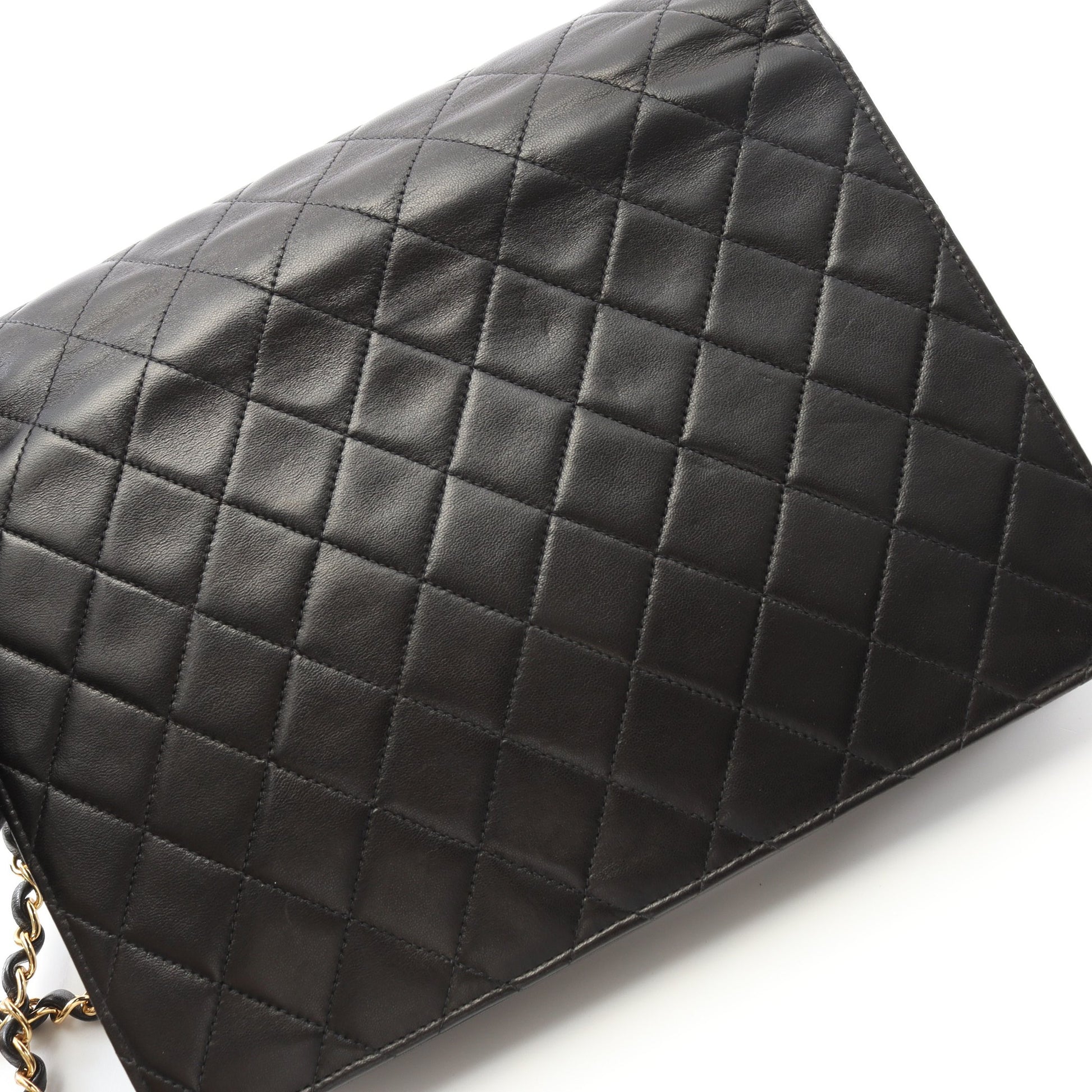 マトラッセ チェーンショルダーバッグ ラムスキン ブラック ゴールド金具 プッシュロック シャネル バッグ CHANEL