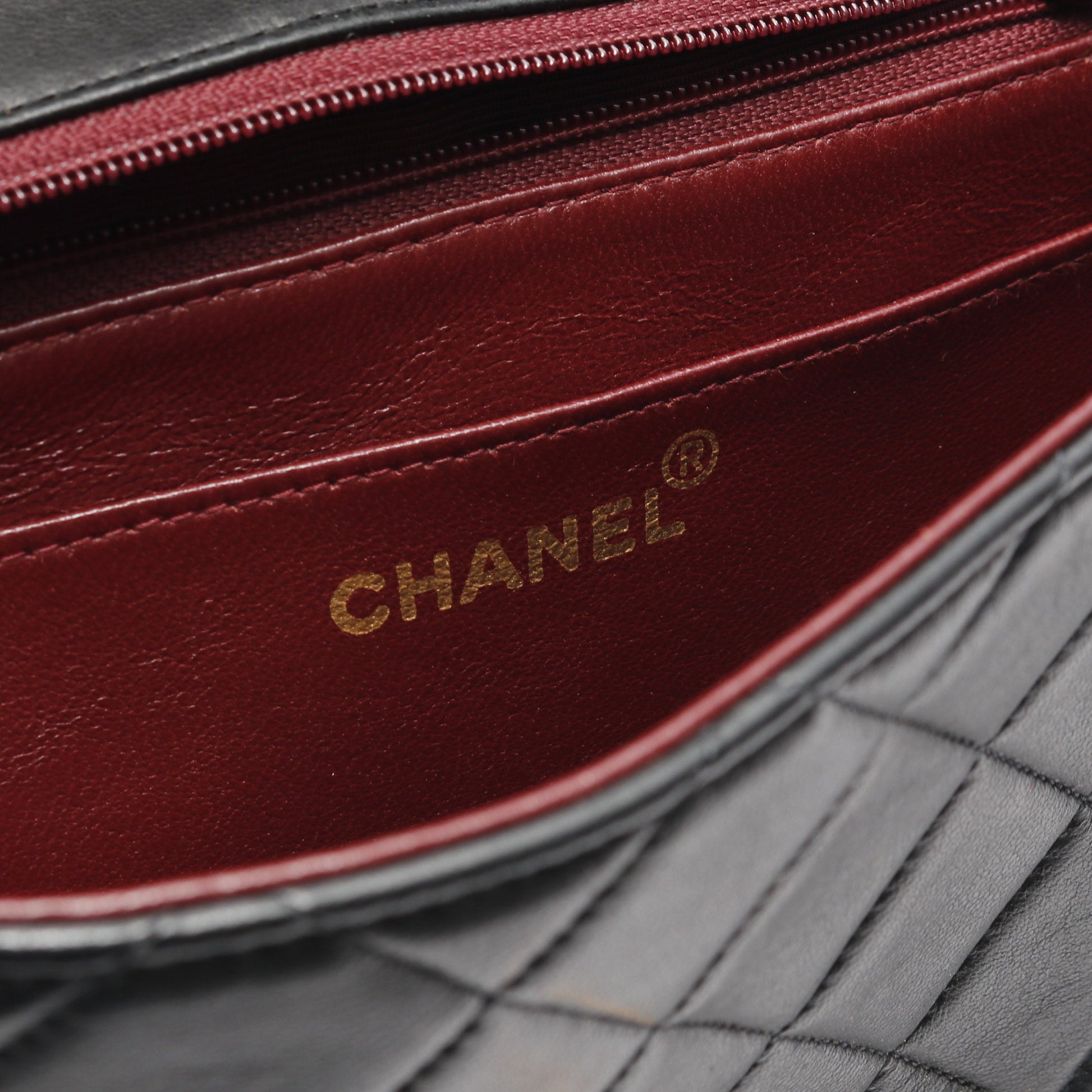 マトラッセ ダイアナフラップ チェーンショルダーバッグ ラムスキン ブラック ゴールド金具 シャネル バッグ CHANEL
