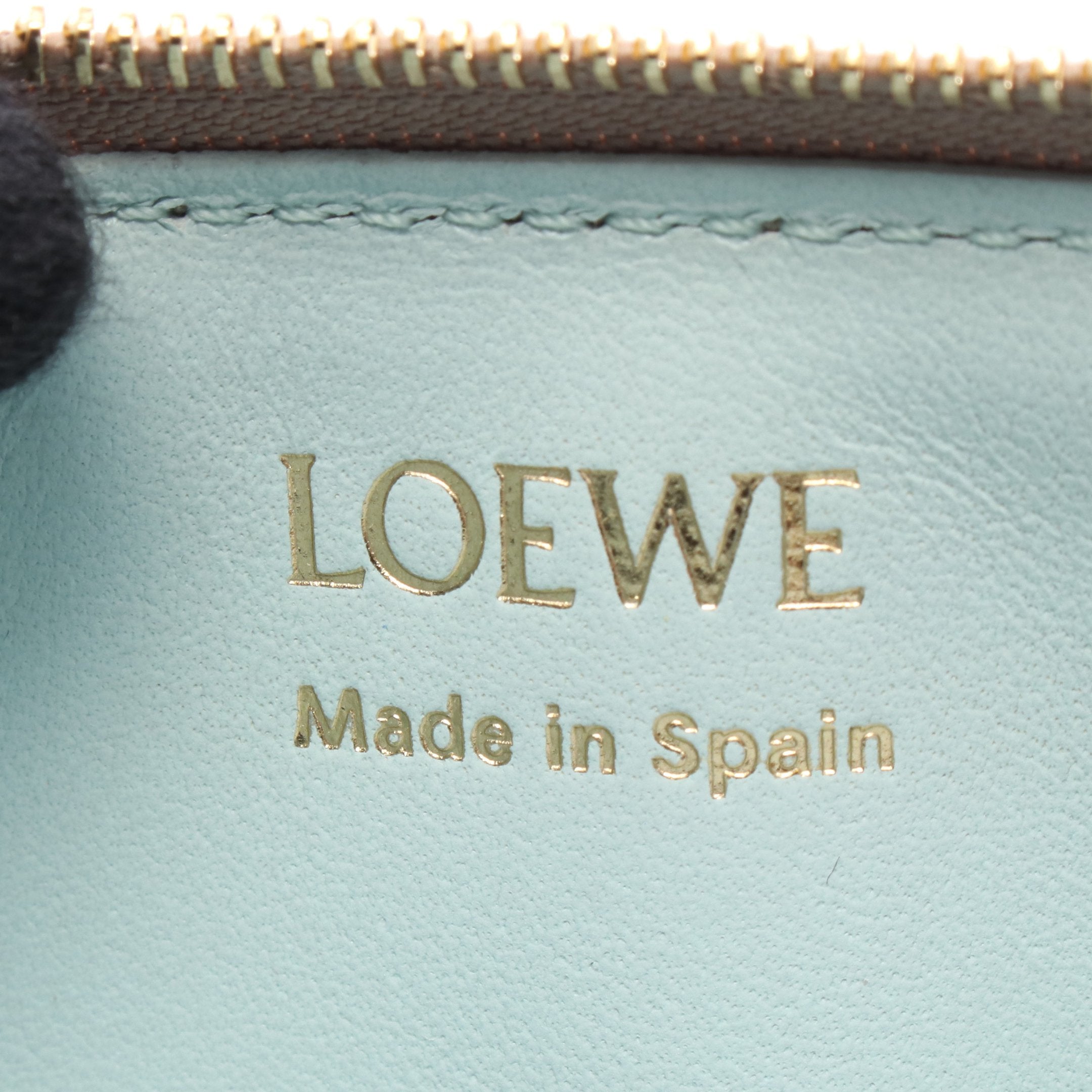 LOEWE 名刺入れ　ライトベージュ ノット コインカードホルダー フラグメントケース カードケース レザー