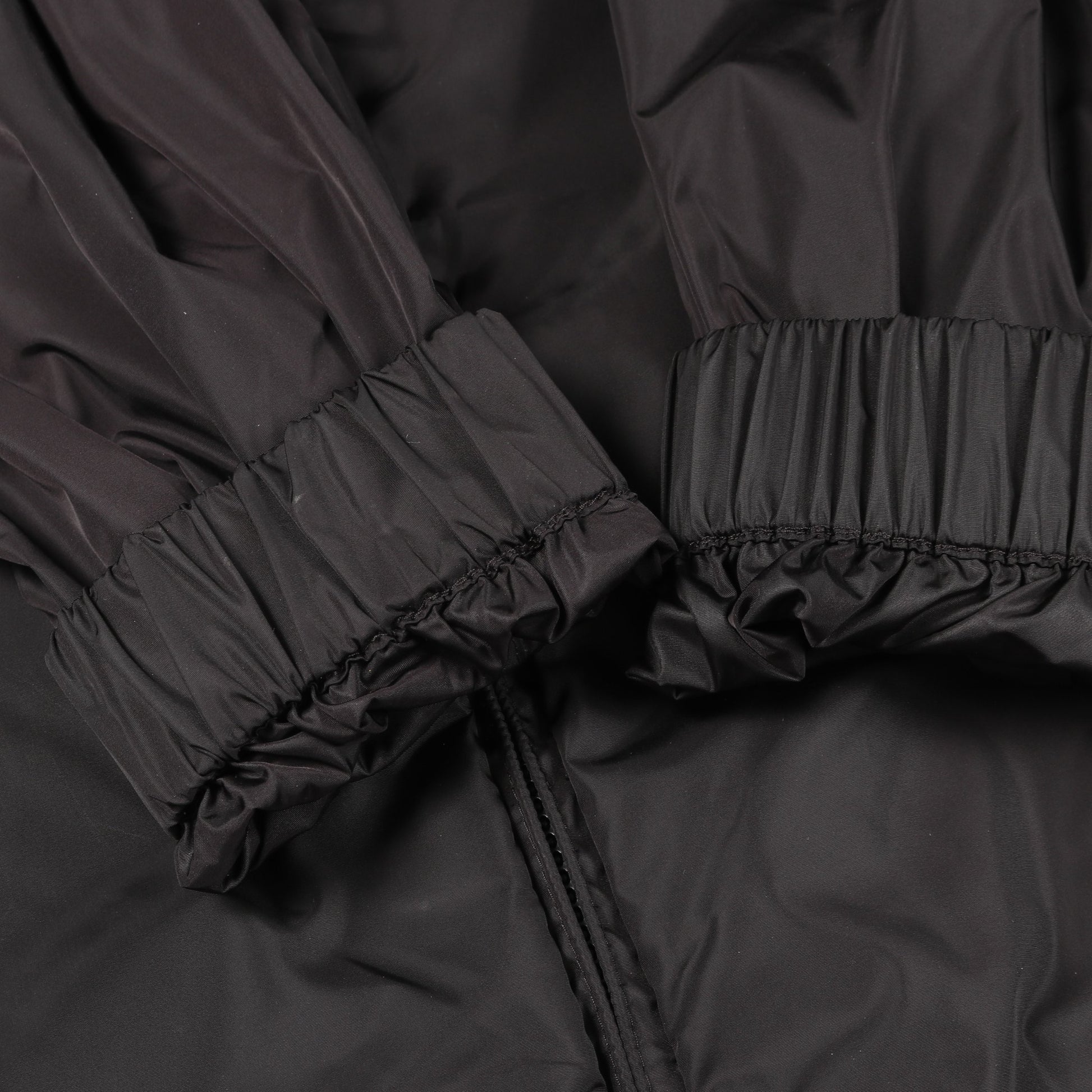 CECILE ジップアップバーガー ナイロンジャケット ナイロン ブラック モンクレール アウター MONCLER