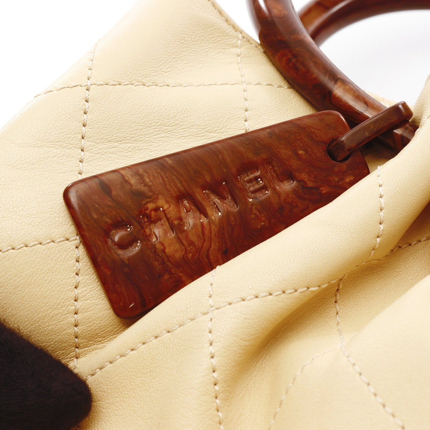 マトラッセ ハンドバッグ レザー ベージュ ゴールド金具 ウッド調ハンドル シャネル バッグ CHANEL