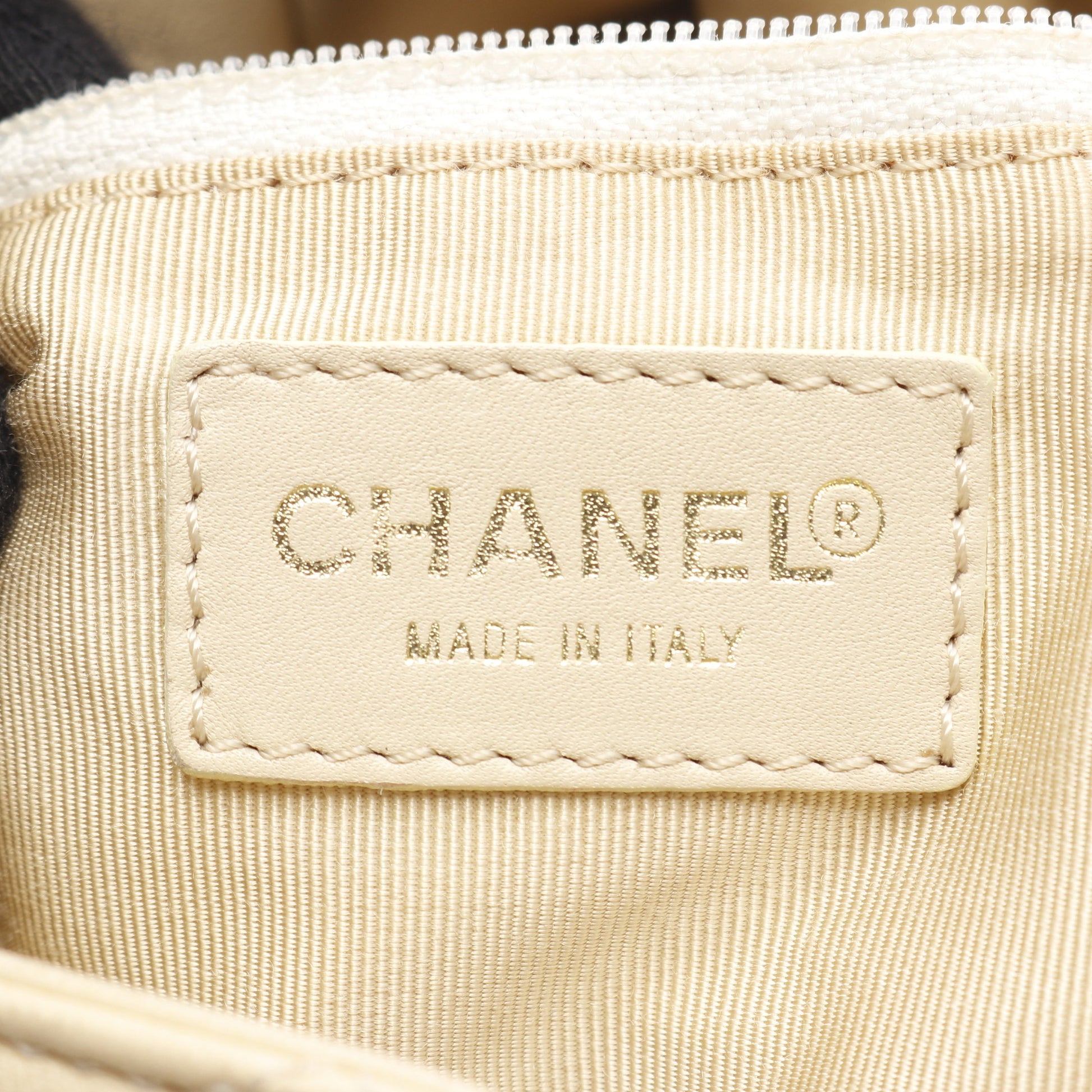 マトラッセ ハンドバッグ レザー ベージュ ゴールド金具 ウッド調ハンドル シャネル バッグ CHANEL