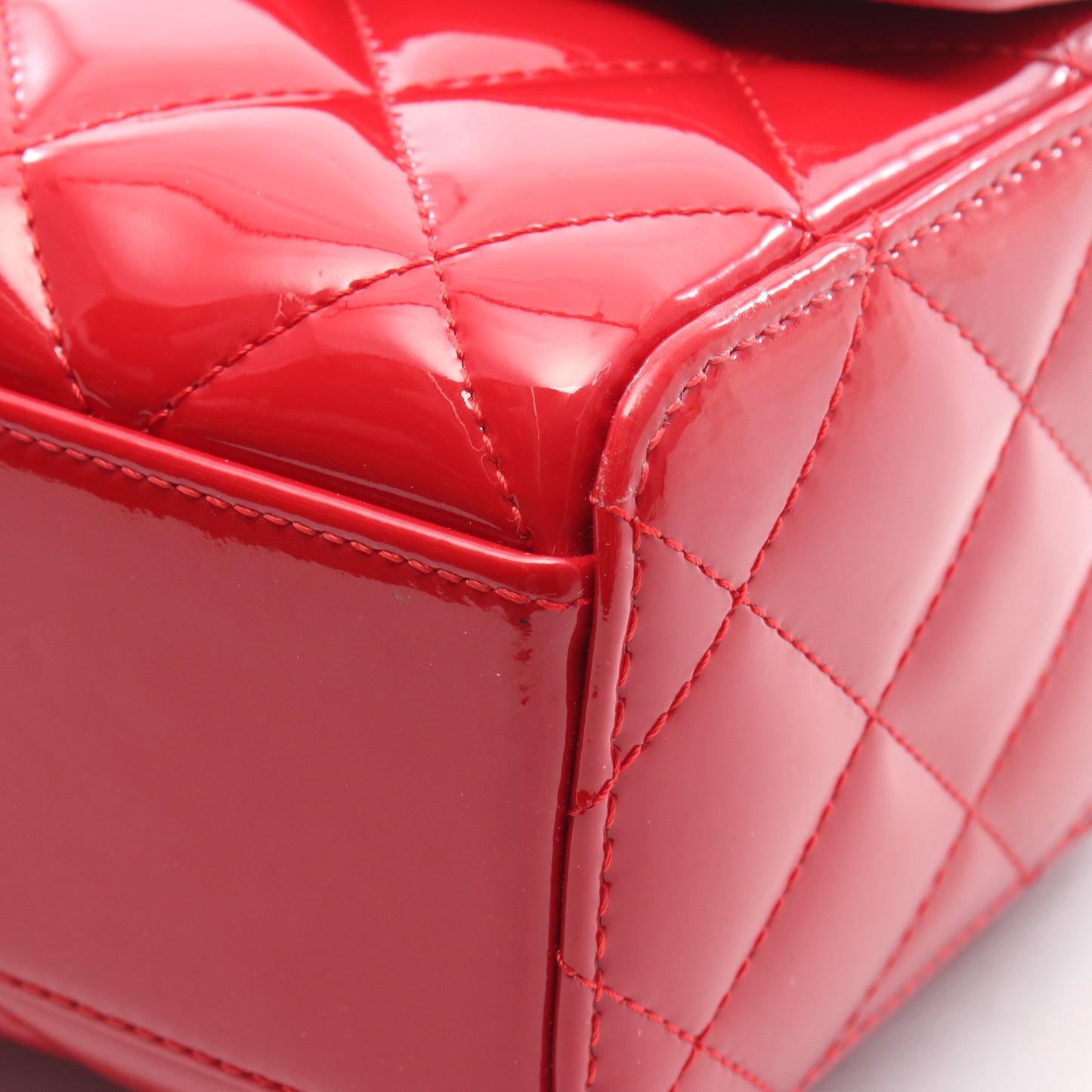 スモールハンドバッグ マトラッセ チェーンショルダーバッグ エナメルレザー レッド ゴールド金具 シャネル バッグ CHANEL