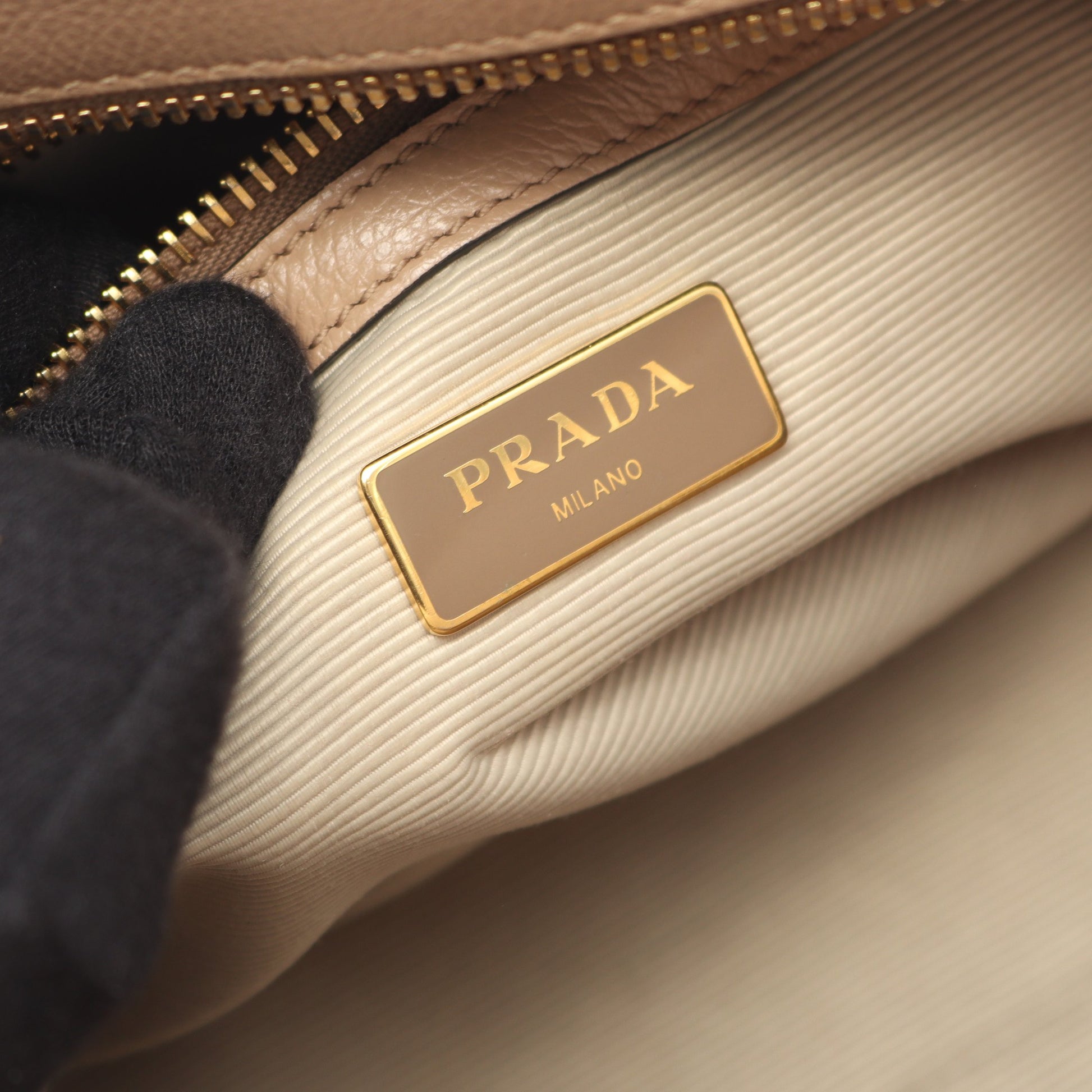 ハンドバッグ レザー ベージュ 2WAY プラダ バッグ PRADA
