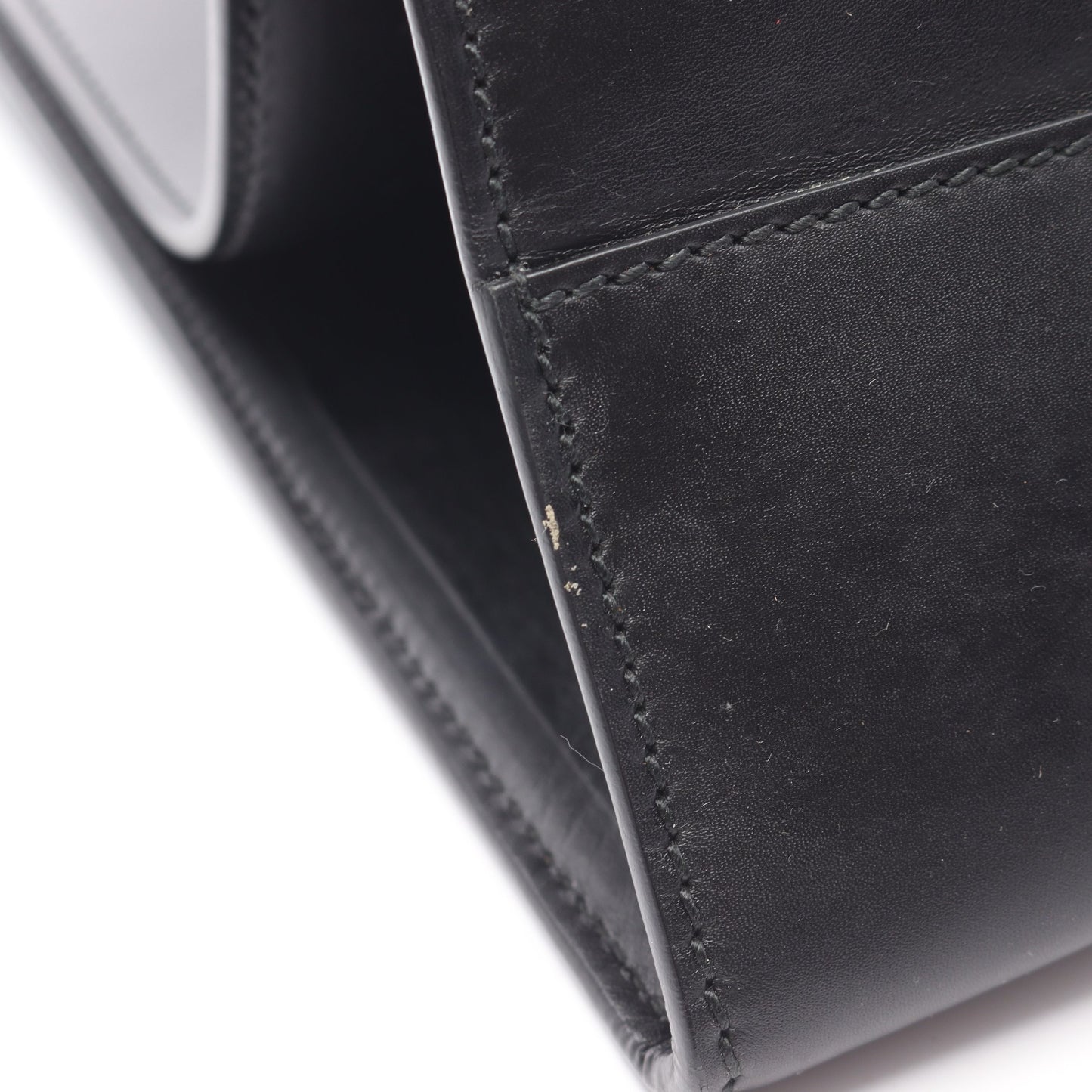 ハンドバッグ エンボスロゴ レザー ブラック グッチ バッグ GUCCI