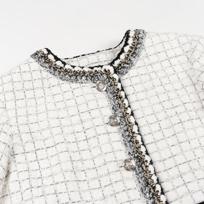 ココマークボタン ツイード ノーカラージャケット コットン ホワイト ブラック スパンコール シャネル アウター CHANEL