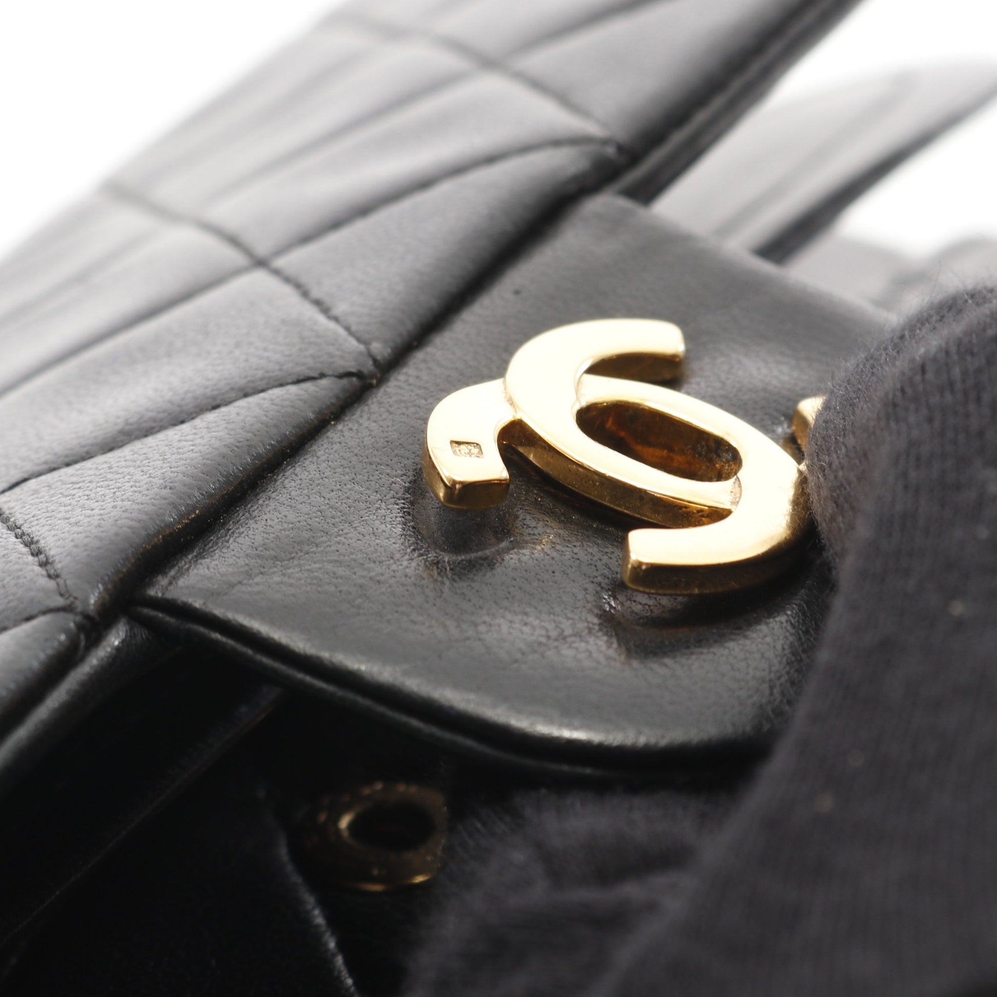 マトラッセ ダブルフラップ Wチェーンショルダーバッグ ラムスキン ブラック ゴールド金具 シャネル バッグ CHANEL