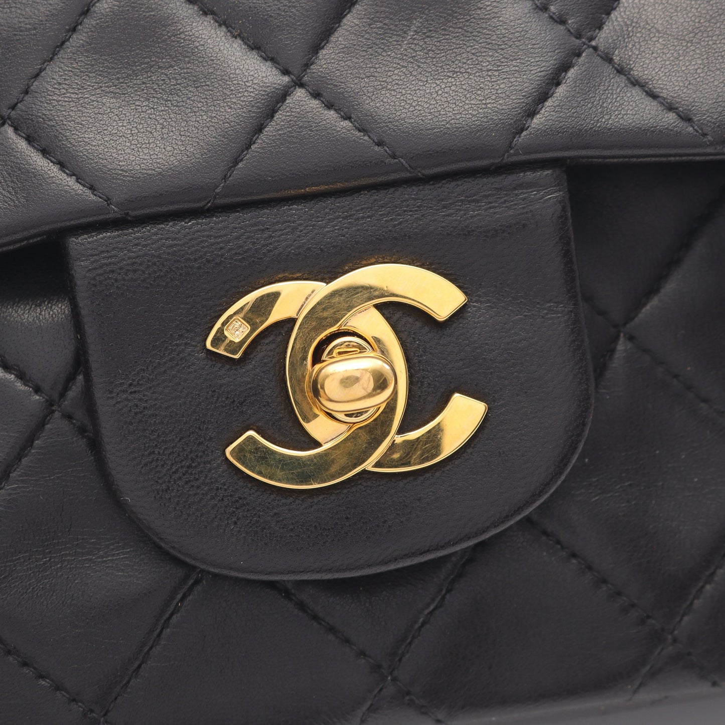 マトラッセ Wフラップ Wチェーンショルダーバッグ ラムスキン ブラック ゴールド金具 ヴィンテージ シャネル バッグ CHANEL