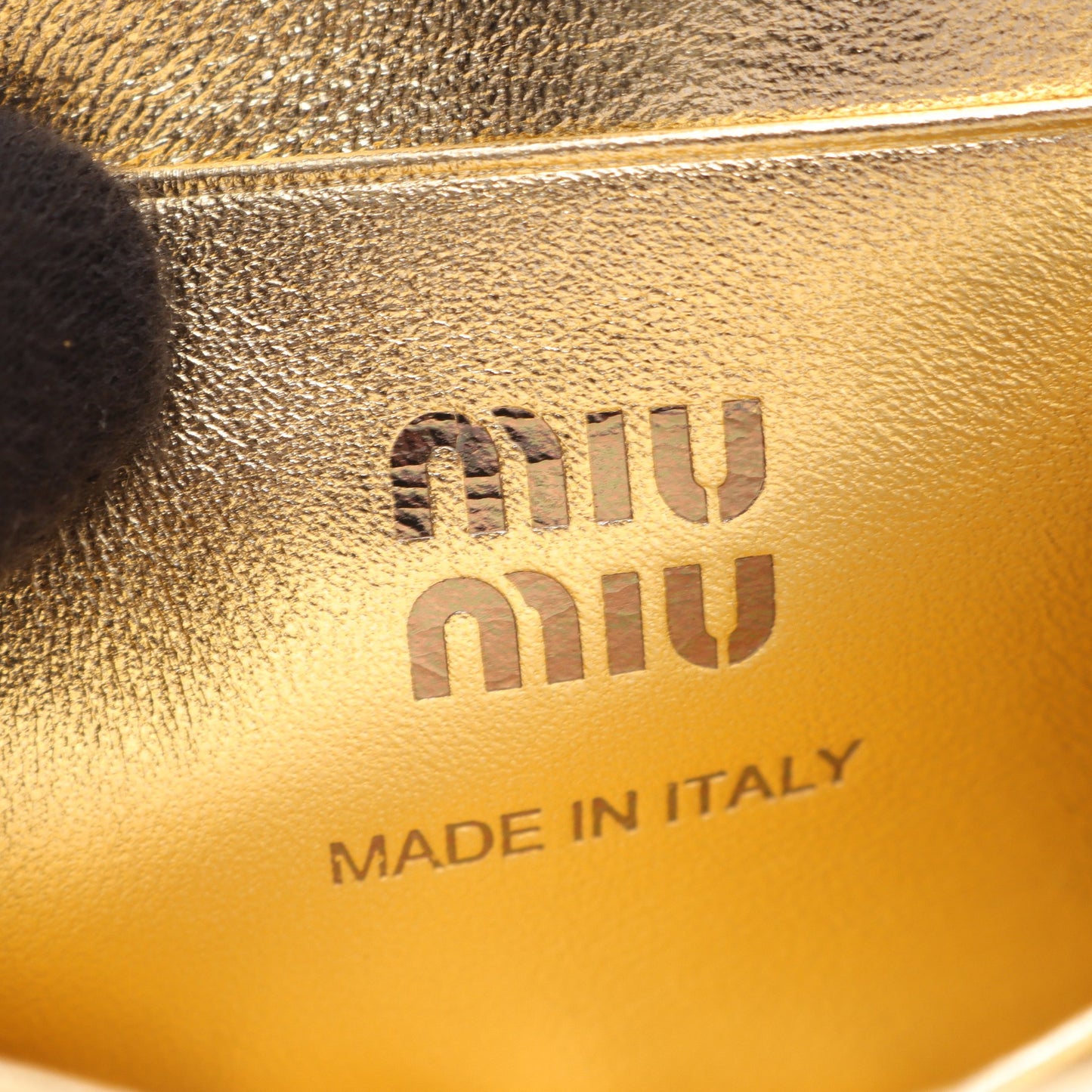 カードケース レザー ゴールド ミュウミュウ 財布・小物 miu miu