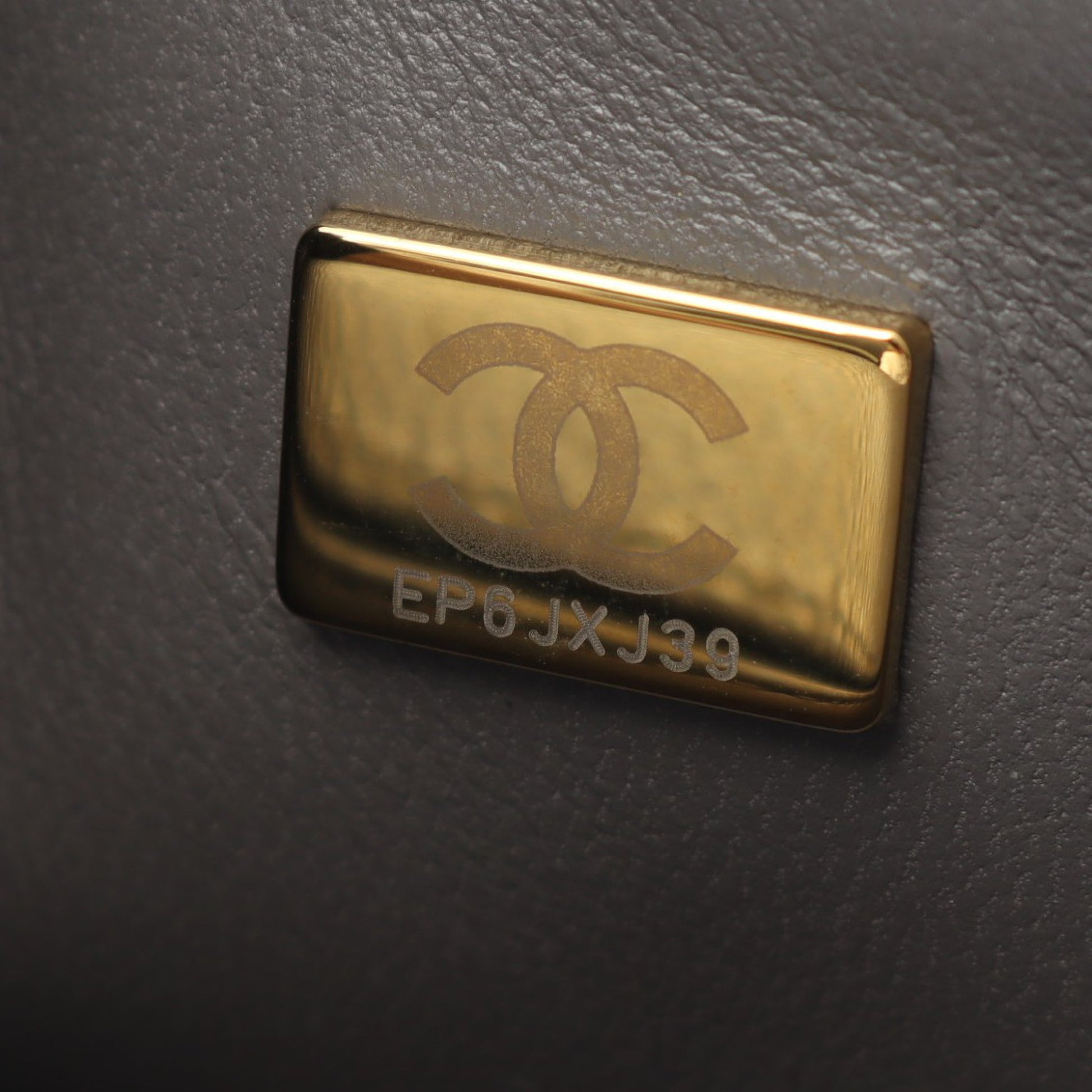 ボーイシャネル ミニ マトラッセ チェーンショルダーバッグ キャビアスキン グレー ゴールド金具 シャネル バッグ CHANEL
