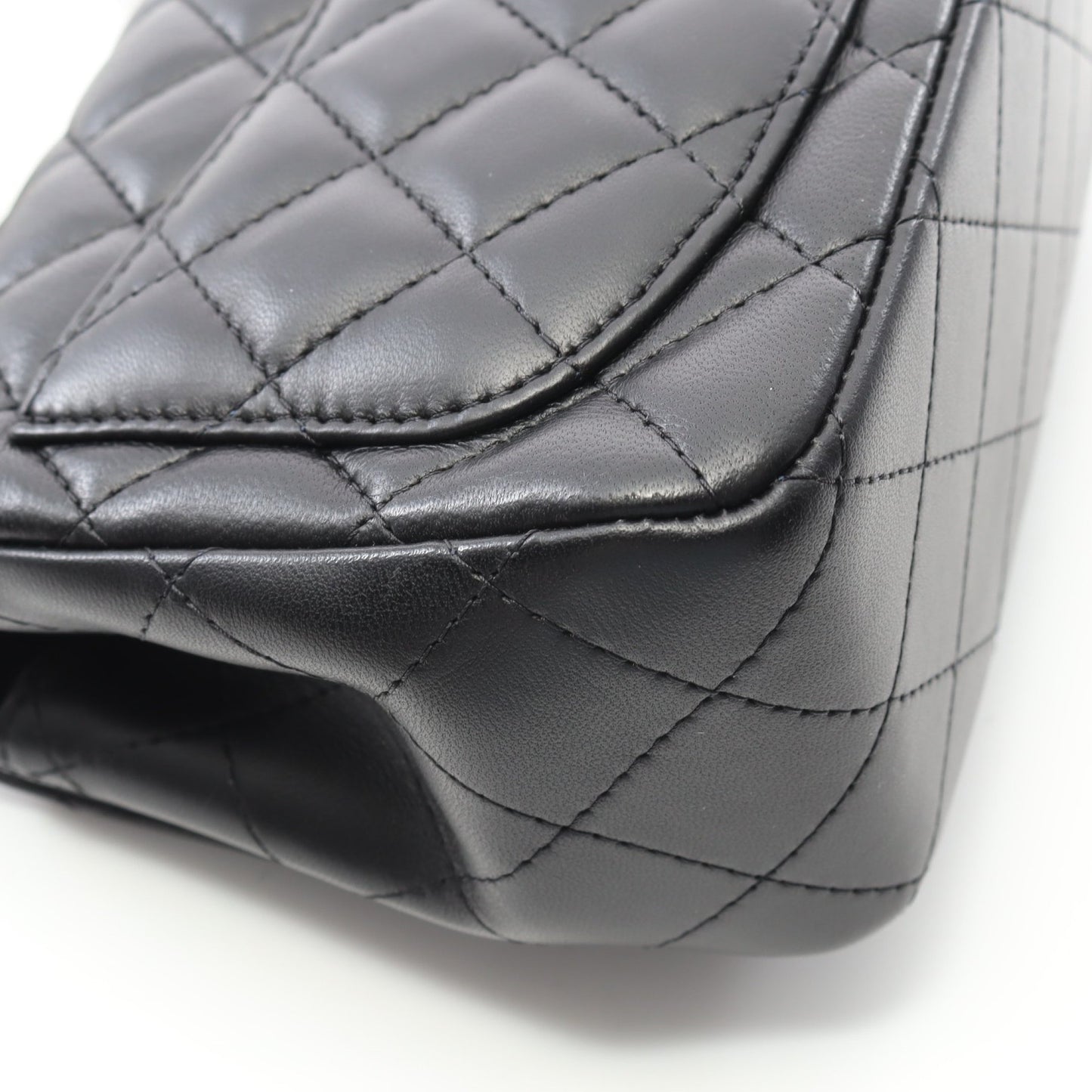 ミニマトラッセ チェーンショルダーバッグ ラムスキン ブラック ゴールド金具 シャネル バッグ CHANEL