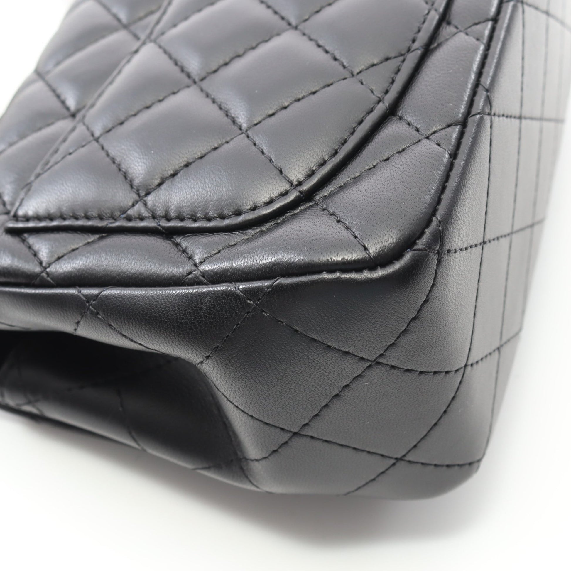 ミニマトラッセ チェーンショルダーバッグ ラムスキン ブラック ゴールド金具 シャネル バッグ CHANEL
