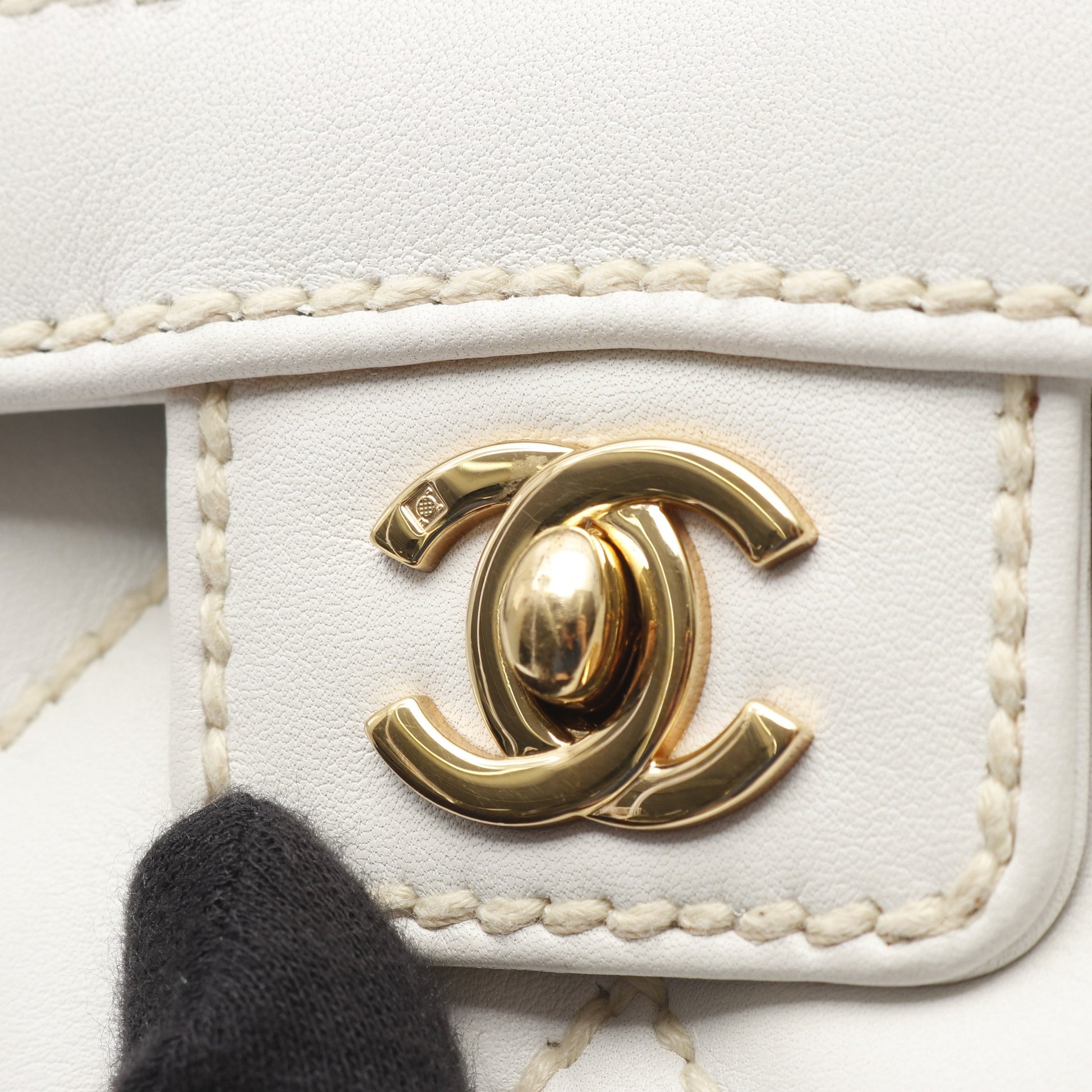 ワイルドステッチ ハンドバッグ レザー ホワイト ゴールド金具 シャネル バッグ CHANEL