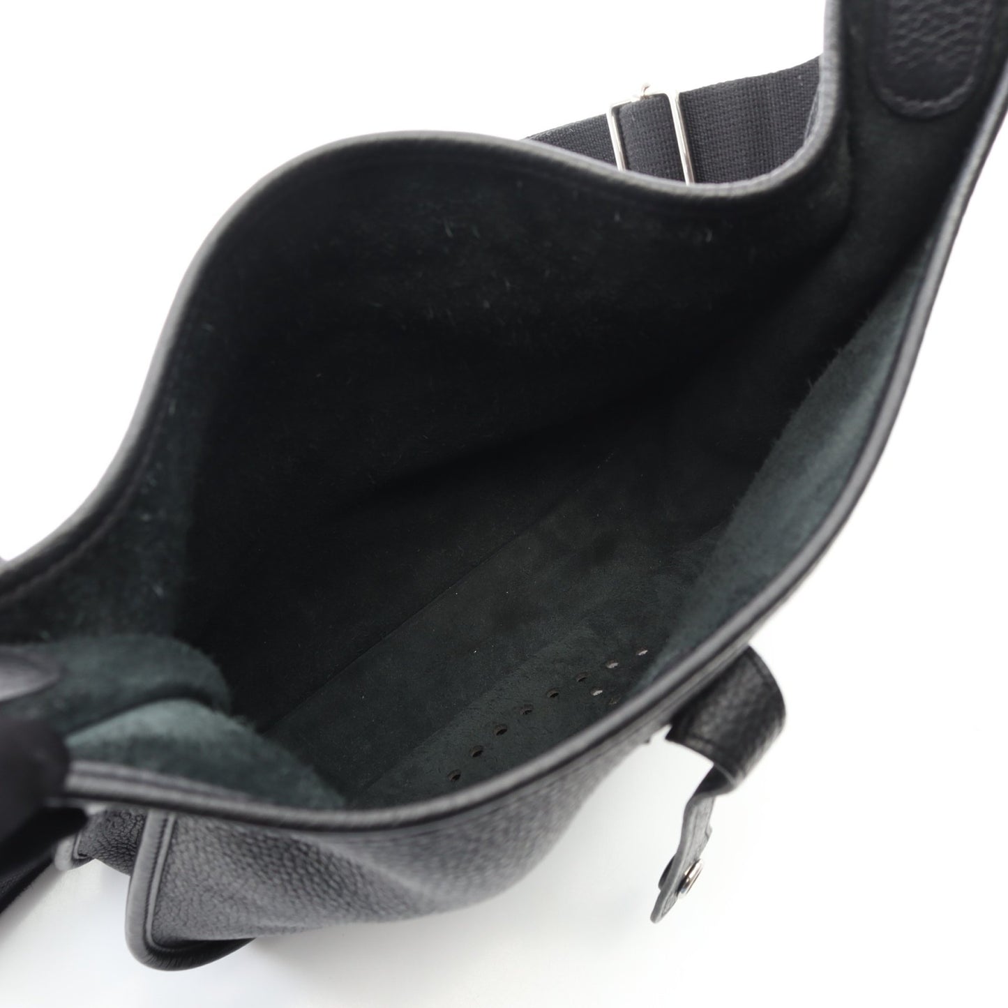 エヴリン 3 トロワ PM ショルダーバッグ トリヨンクレマンス ブラック シルバー金具 Z刻印 エルメス バッグ HERMES