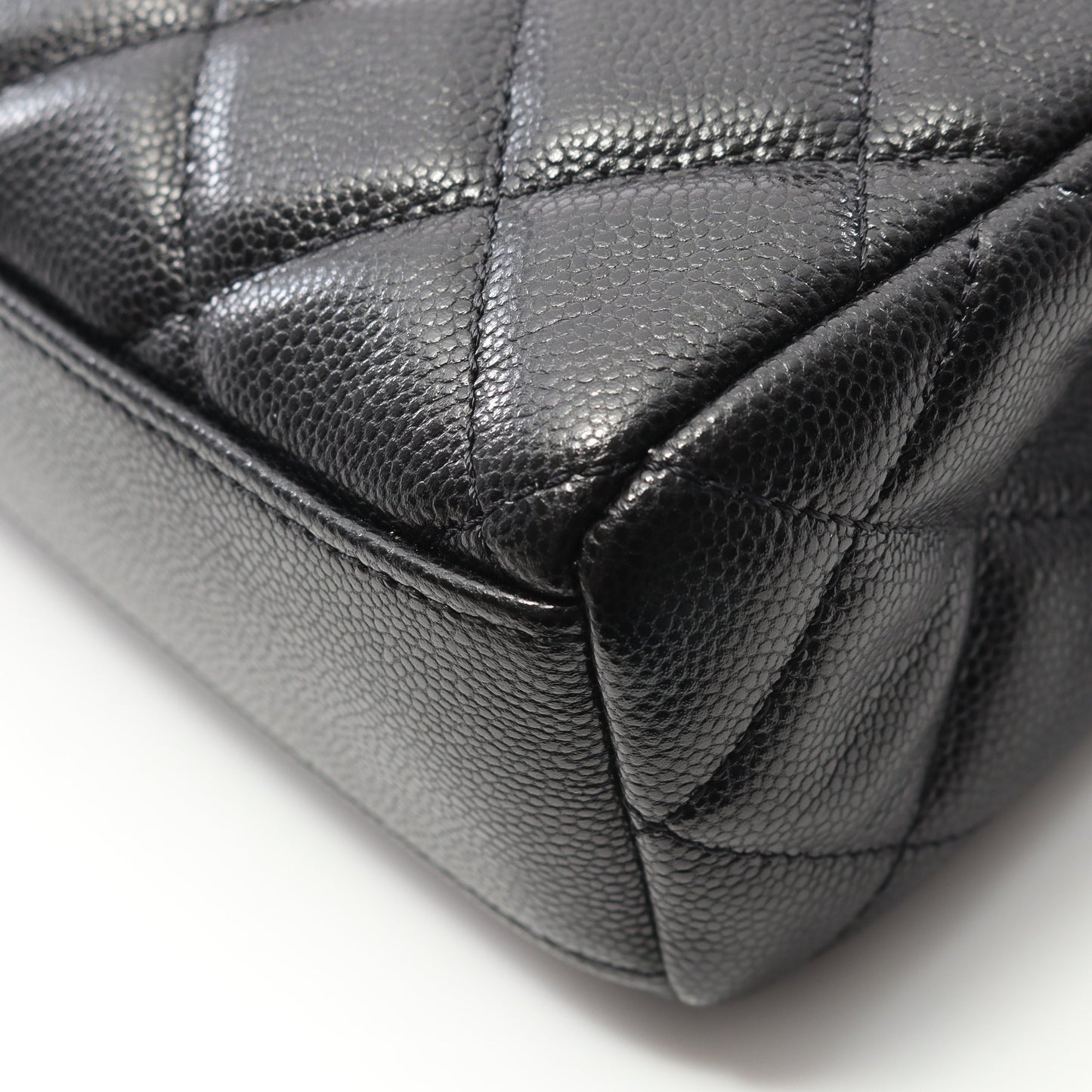 マトラッセ チェーンショルダーバッグ キャビアスキン ブラック ゴールド金具 2WAY シャネル バッグ CHANEL