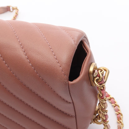 シェブロン Vステッチ チェーンショルダーバッグ レザー ダスティピンク ゴールド金具 シャネル バッグ CHANEL