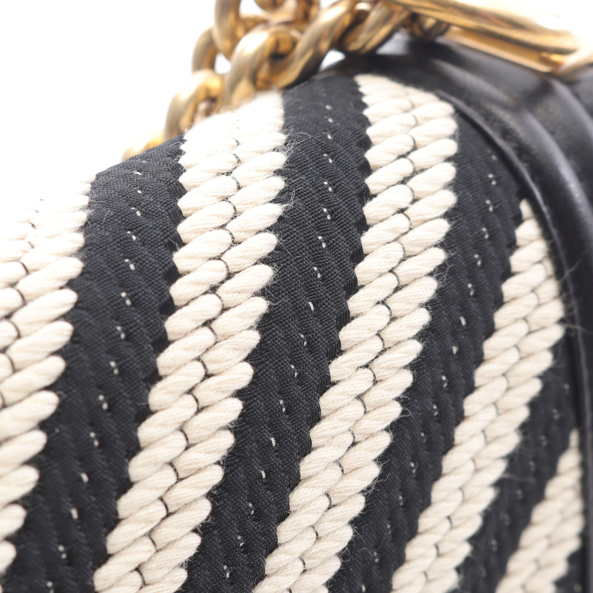 ボーイシャネル チェーンショルダーバッグ ファブリック レザー ブラック ホワイト ゴールド金具 シャネル バッグ CHANEL