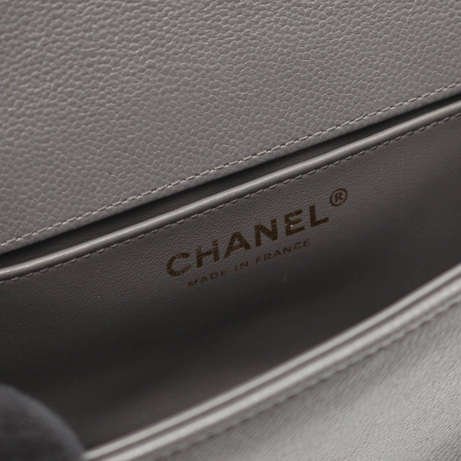 マトラッセ チェーンショルダーバッグ キャビアスキン グレー ゴールド金具 シャネル バッグ CHANEL