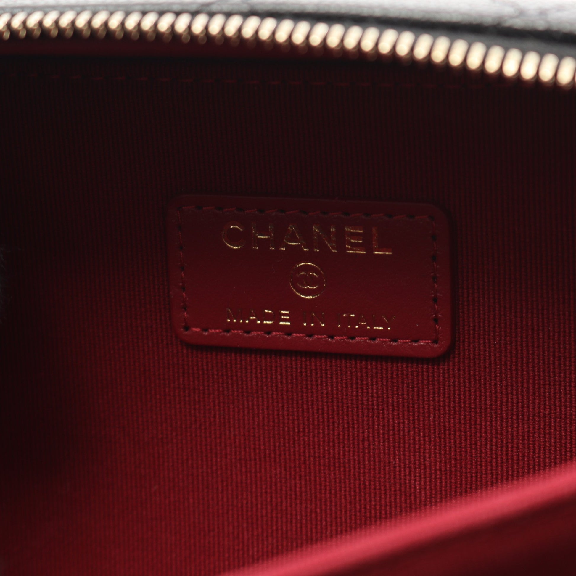 マトラッセ ミニ カメラバッグ チェーンショルダーバッグ キャビアスキン ブラック ゴールド金具 シャネル バッグ CHANEL