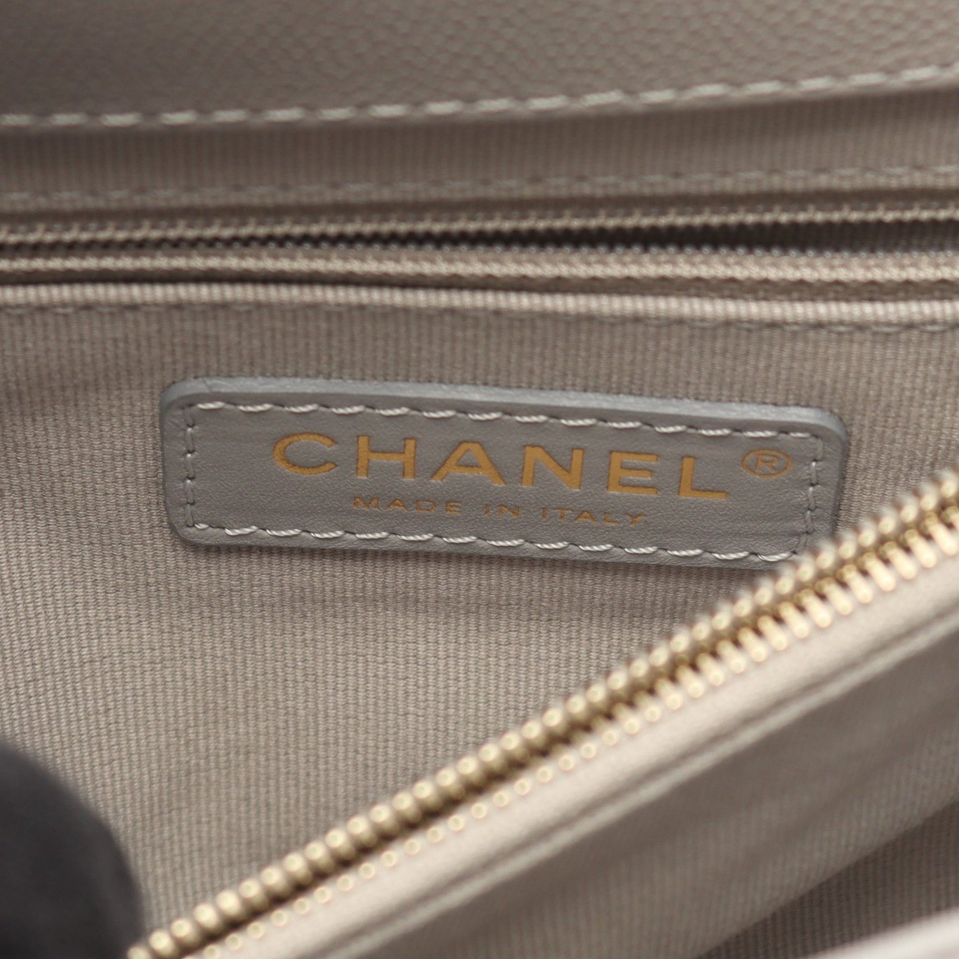 マトラッセ チェーンショルダーバッグ キャビアスキン グレー ゴールド金具 2WAY シャネル バッグ CHANEL