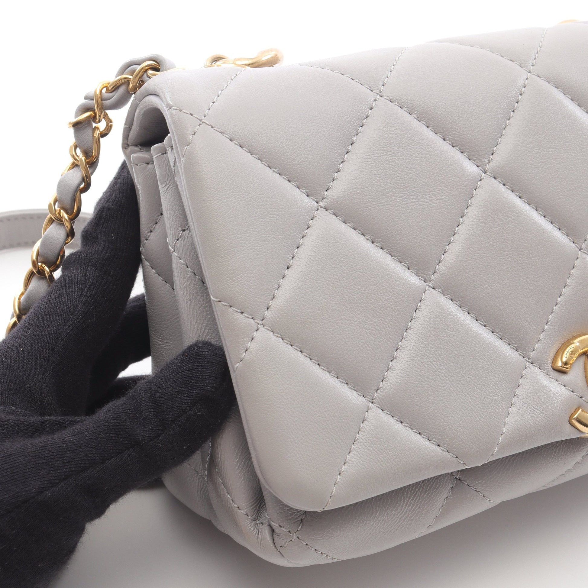 ミニマトラッセ チェーンショルダーバッグ ラムスキン グレー ゴールド金具 シャネル バッグ CHANEL