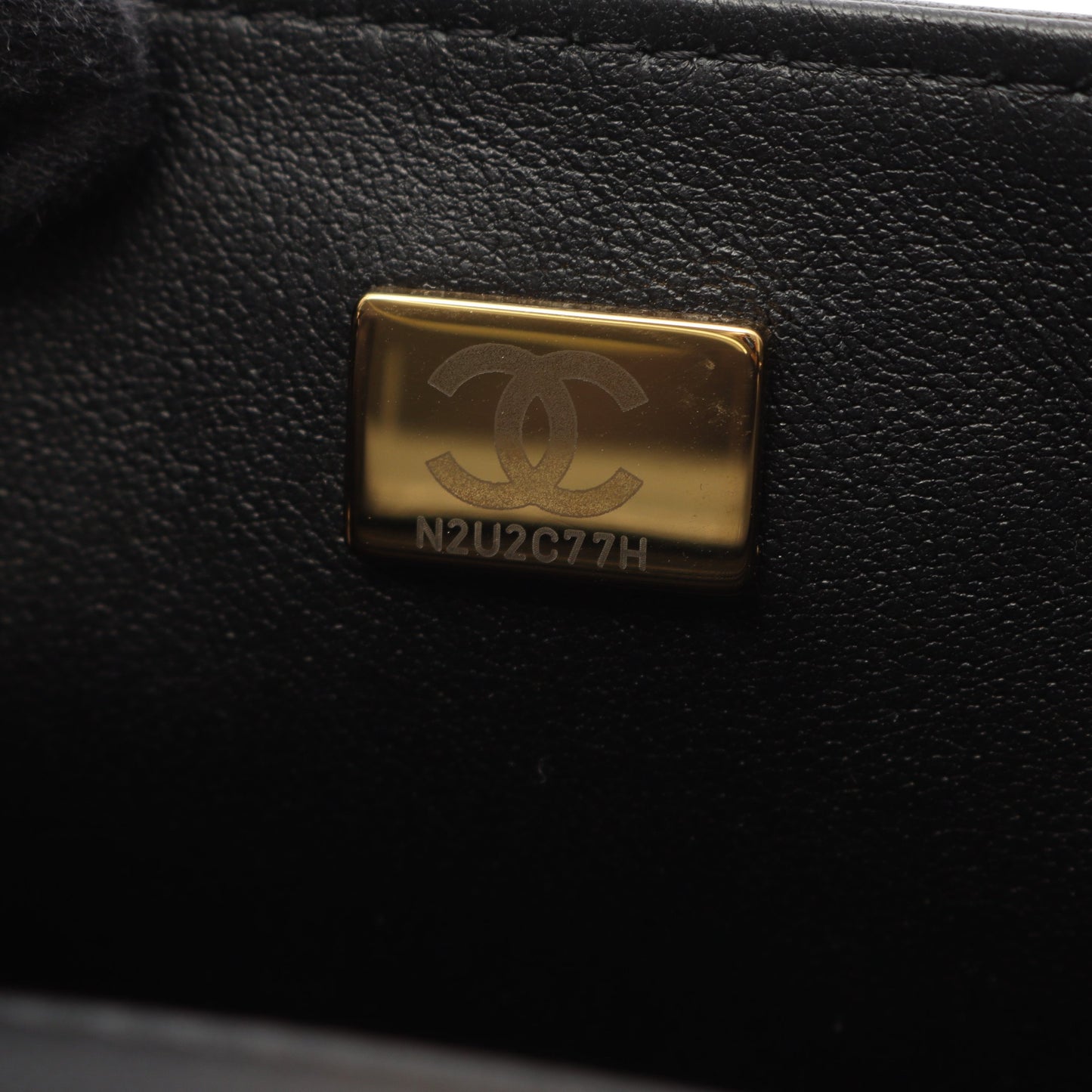 チョコバー ミニフラップ チェーンショルダーバッグ ラムスキン ブラック ゴールド金具 シャネル バッグ CHANEL