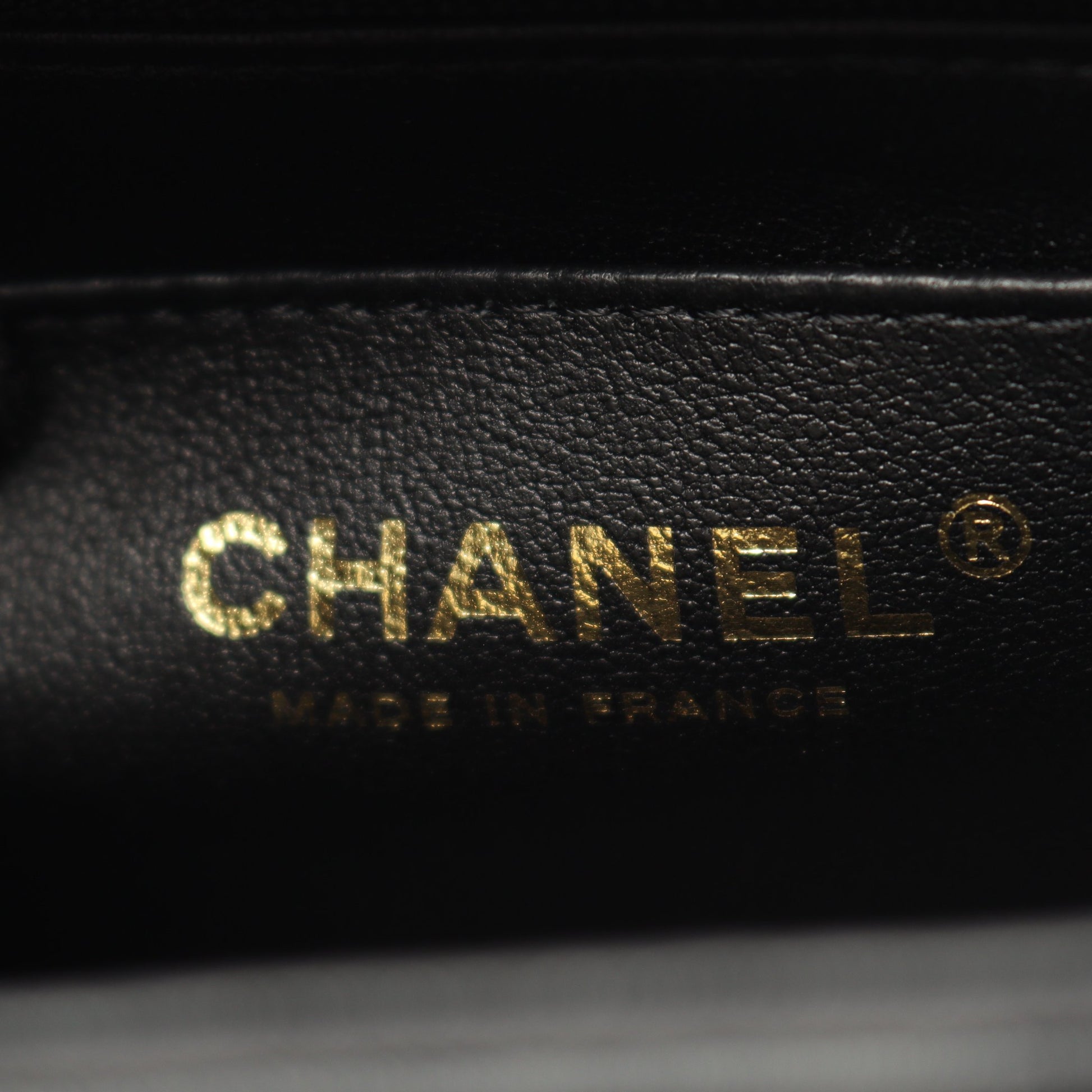 チョコバー ミニフラップ チェーンショルダーバッグ ラムスキン ブラック ゴールド金具 シャネル バッグ CHANEL