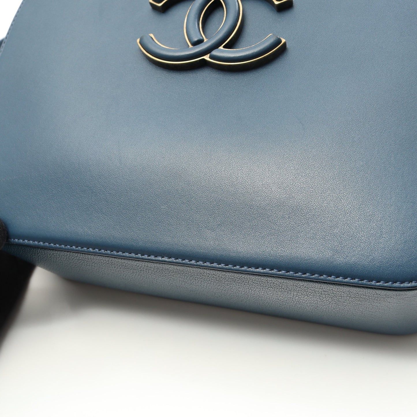 ココマーク ショルダーバッグ レザー ブルー ゴールド金具 シャネル バッグ CHANEL