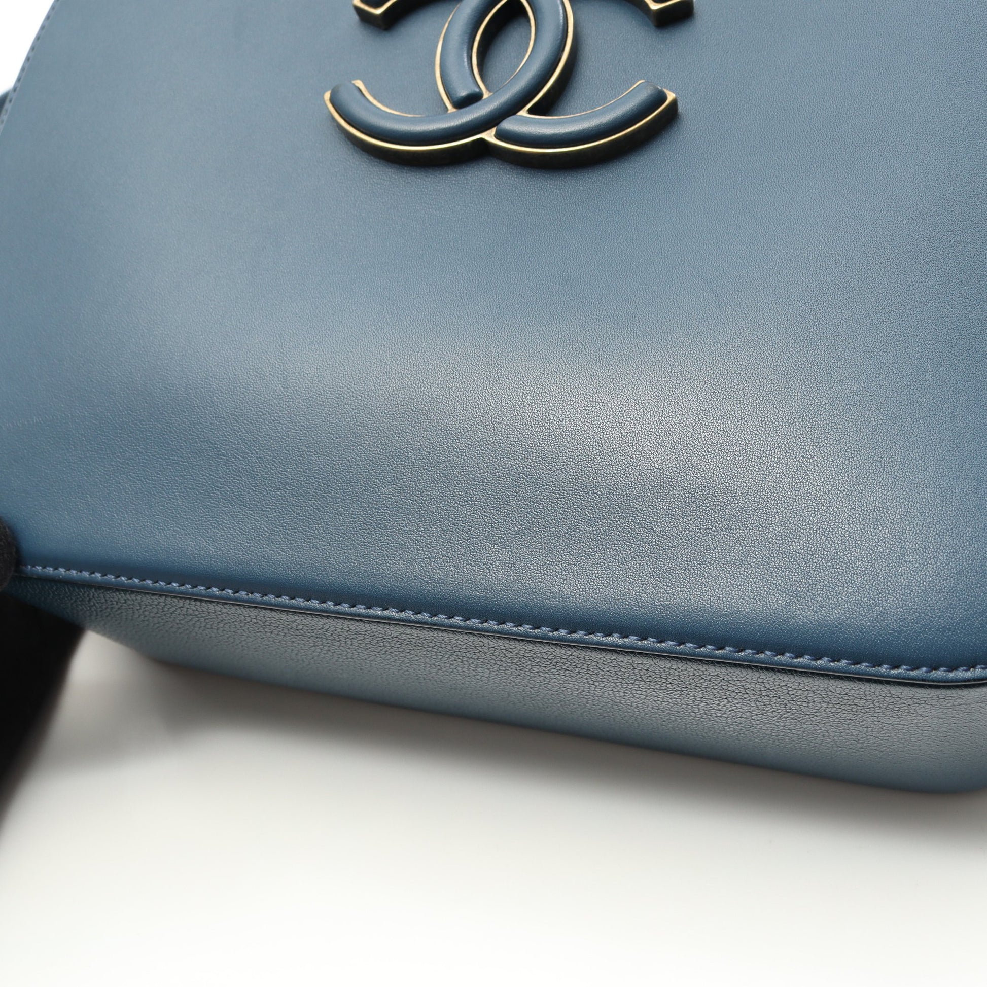 ココマーク ショルダーバッグ レザー ブルー ゴールド金具 シャネル バッグ CHANEL