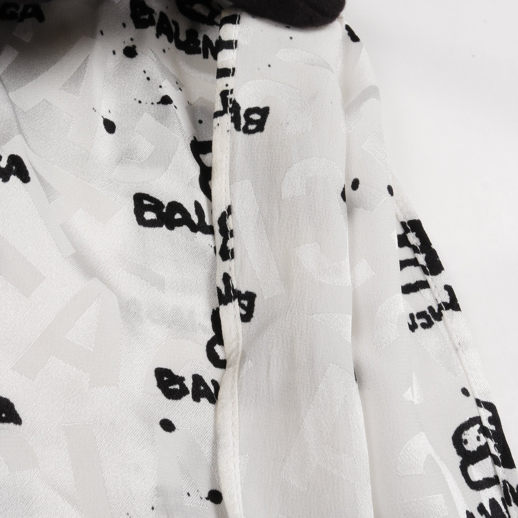 BBロゴ総柄 シャツワンピース シルク ホワイト ブラック バレンシアガ