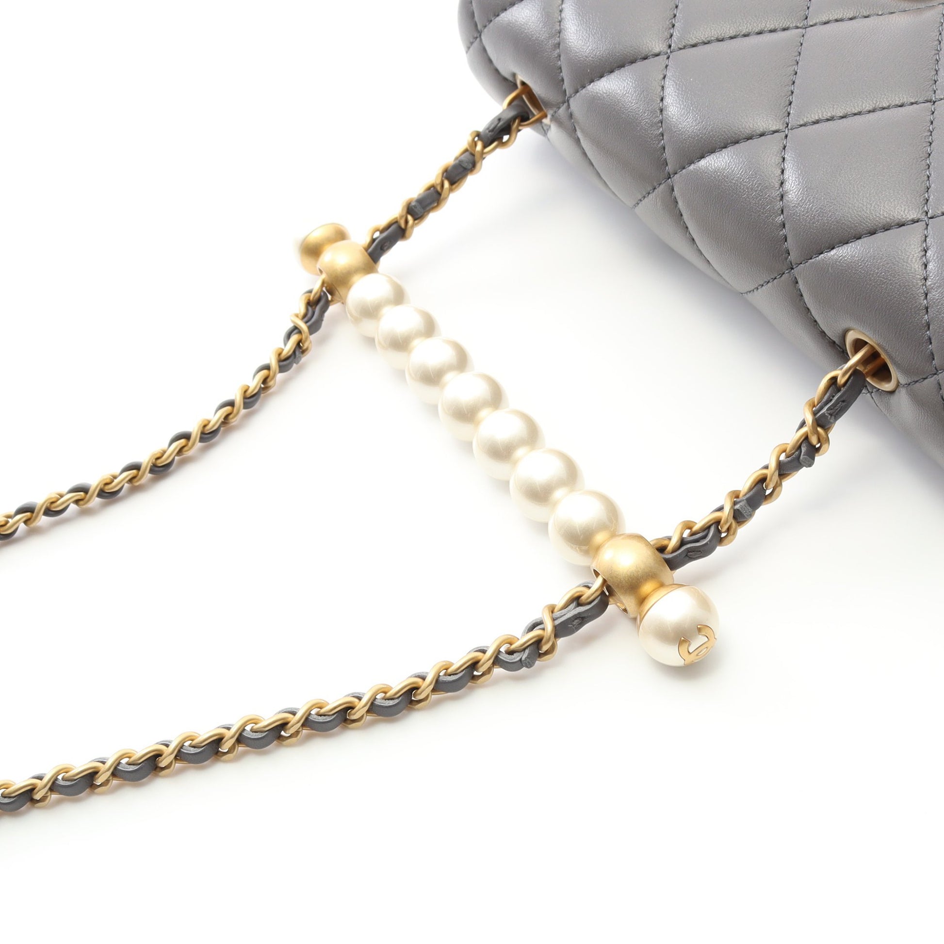 マトラッセ チェーンショルダーバッグ ラムスキン グレー ゴールド金具 シャネル バッグ CHANEL