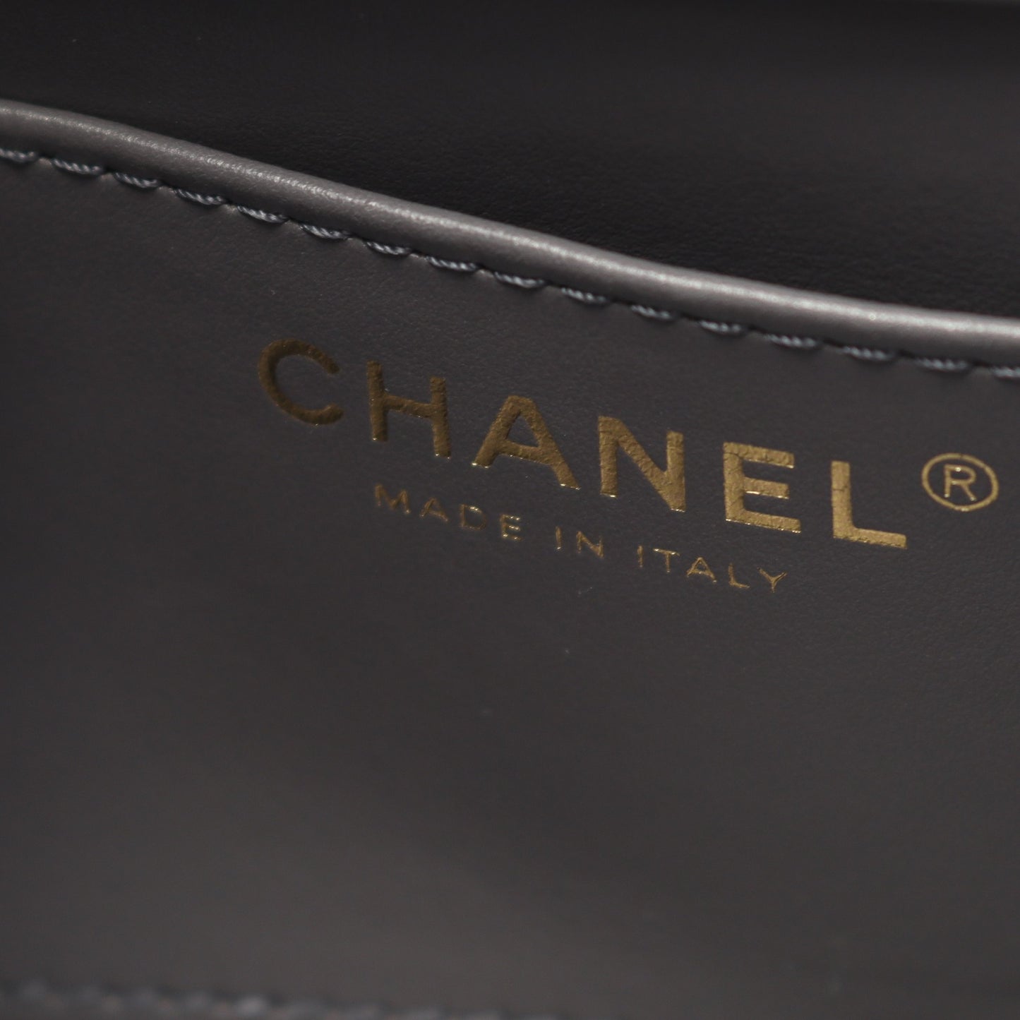 マトラッセ チェーンショルダーバッグ ラムスキン グレー ゴールド金具 シャネル バッグ CHANEL