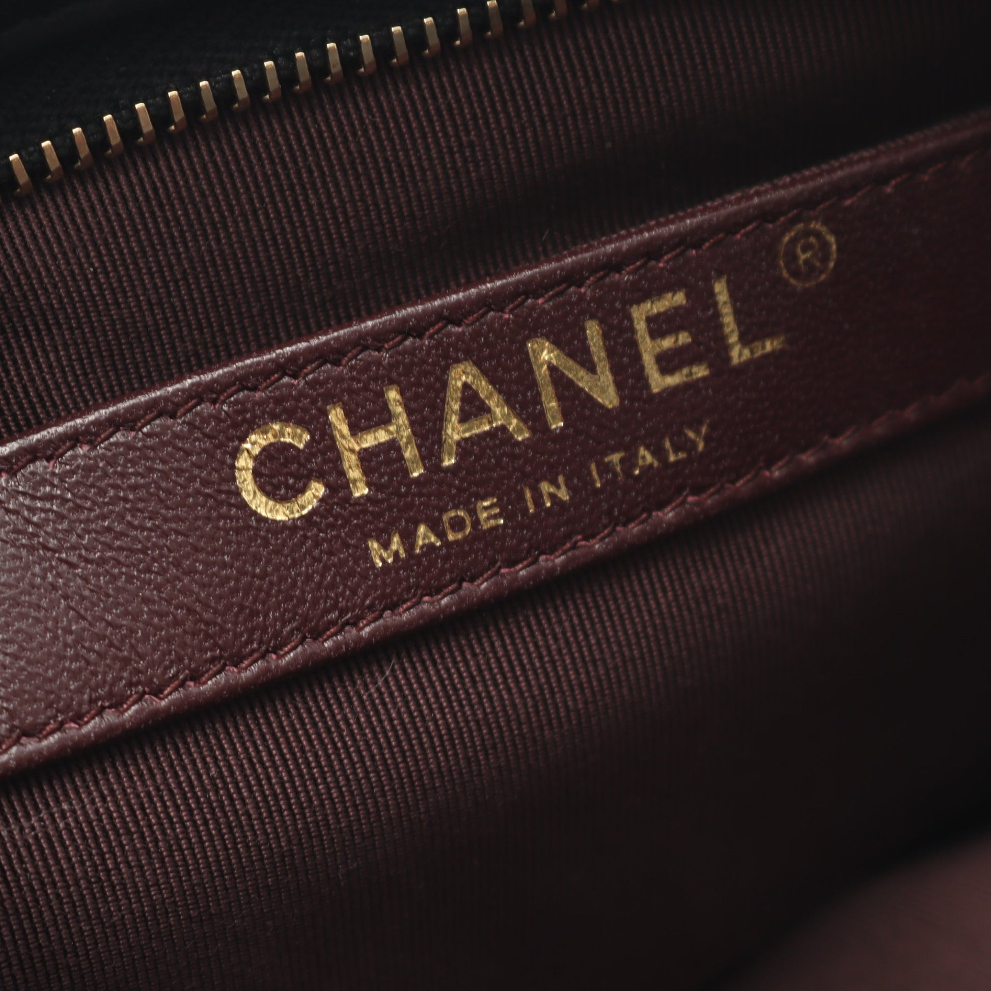 チェーンショルダーバッグ ラムスキン ブラック ゴールド金具 シャネル バッグ CHANEL