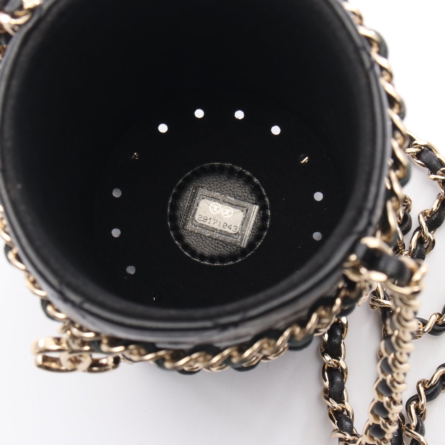 マトラッセ ココマーク ウォーターボトル 食器 ラムスキン ブラック ゴールド金具 シャネル 財布・小物 CHANEL