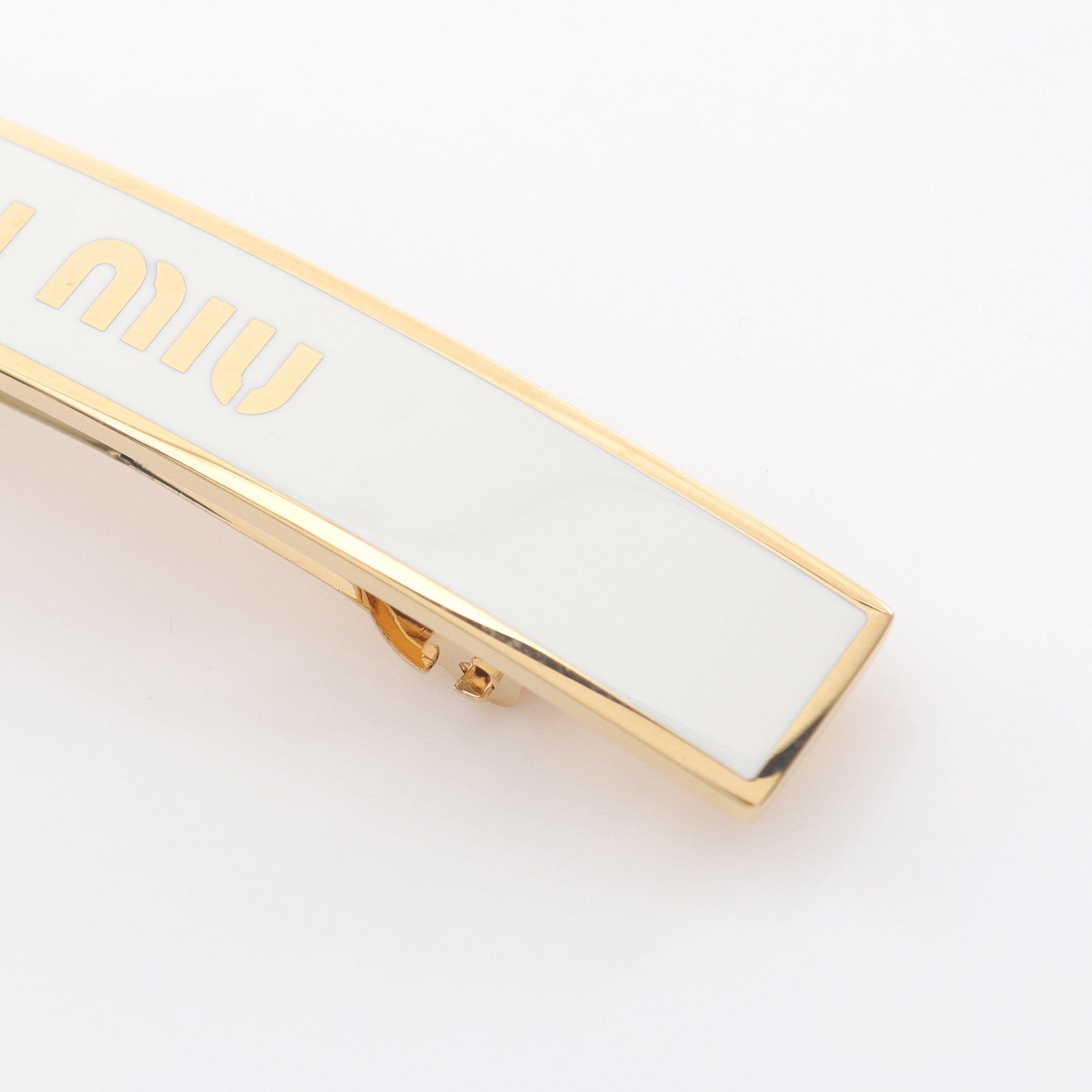 miumiu バレッタ 白 miumiu バレッタ 白 バレッタ ホワイト（白）系 MiuMiu(ミュウ