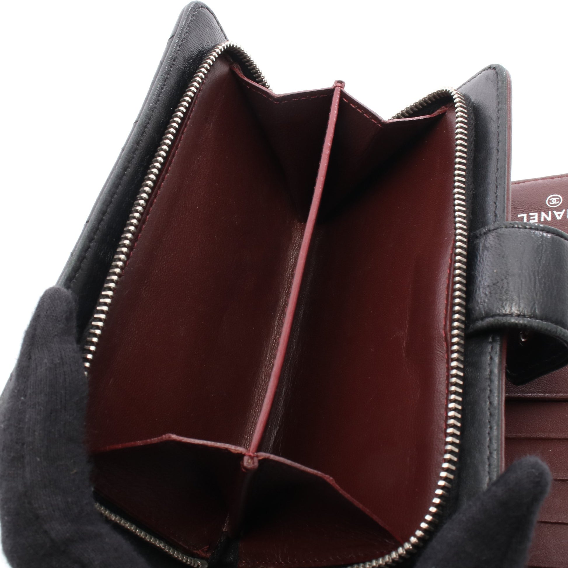 マトラッセ 二つ折り財布 ラムスキン ブラック シルバー金具 シャネル 財布・小物 CHANEL