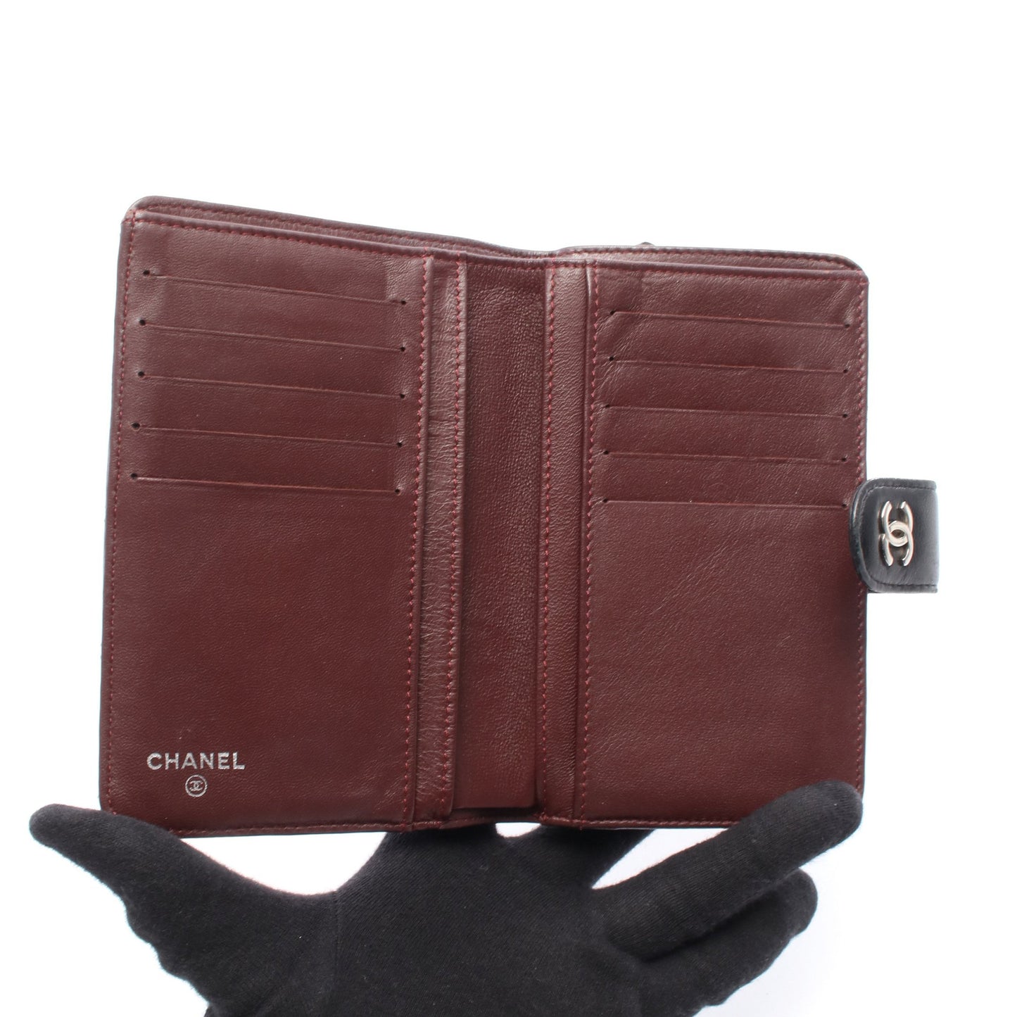 マトラッセ 二つ折り財布 ラムスキン ブラック シルバー金具 シャネル 財布・小物 CHANEL