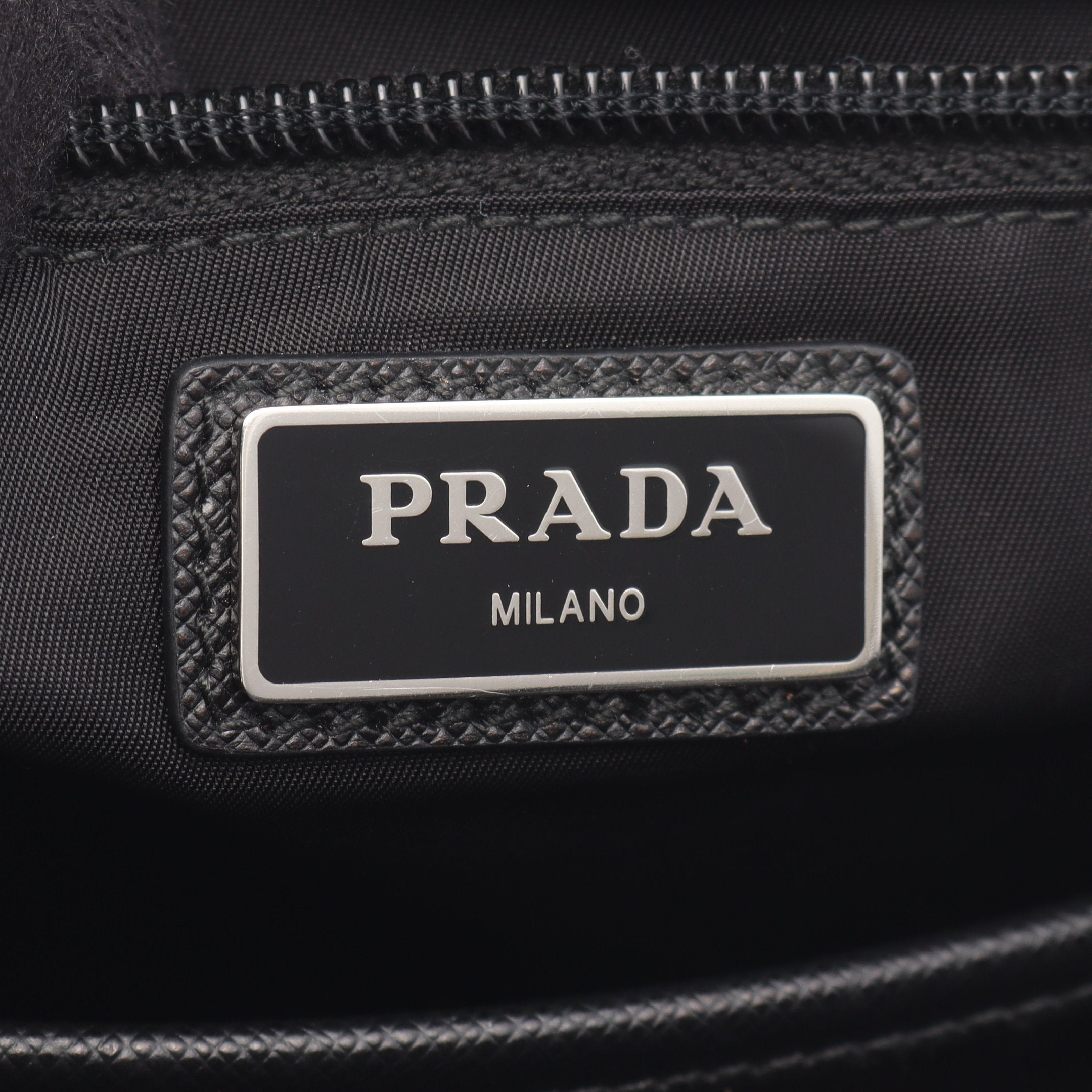 PRADA/キルティングリュックサック/美品/ 保証書あり キルティング バックパック リュックサック ナイロン レザー ブラック