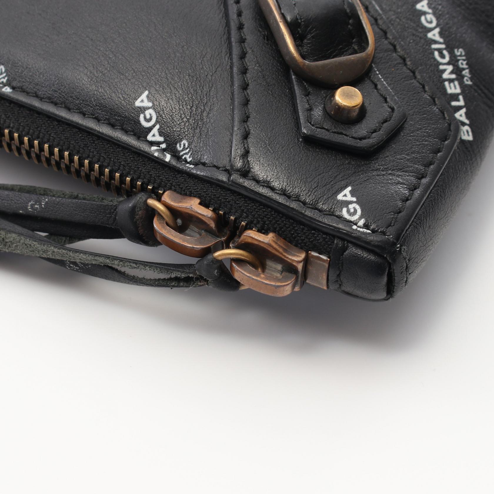 BALENCIAGA ロゴ ストラップ クラッチバッグ エブリデイ ブラック