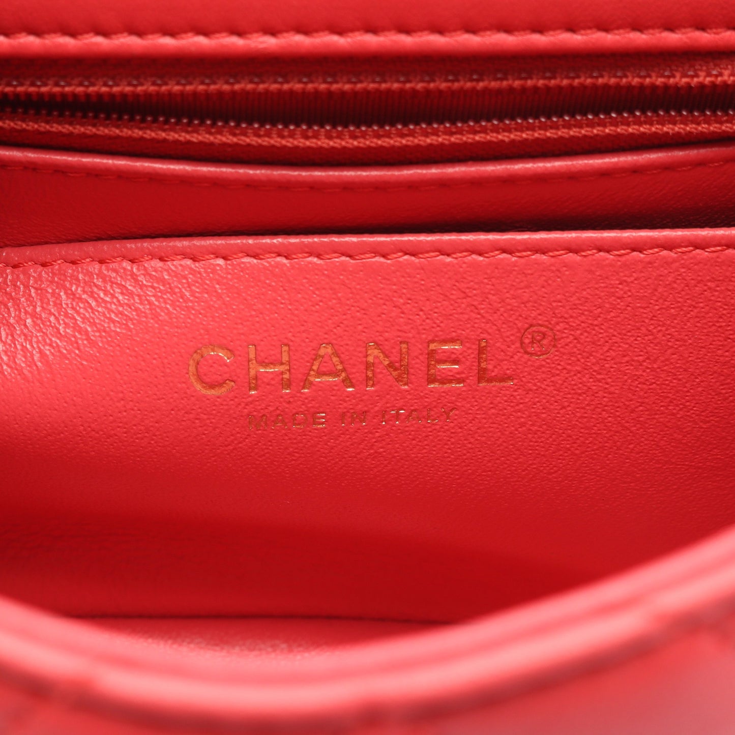 シェブロン Vステッチ チェーンショルダーバッグ ラムスキン コーラルピンク ゴールド金具 2WAY シャネル バッグ CHANEL