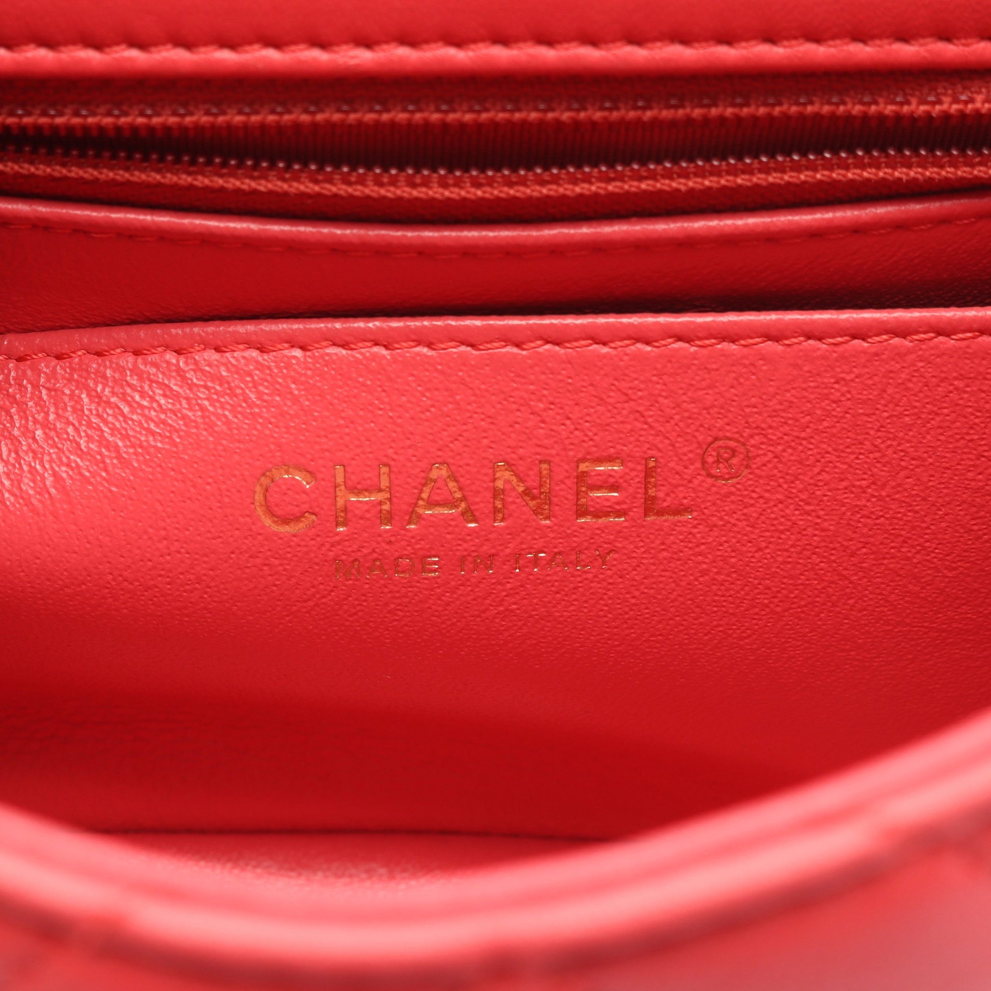 シェブロン Vステッチ チェーンショルダーバッグ ラムスキン コーラルピンク ゴールド金具 2WAY シャネル バッグ CHANEL