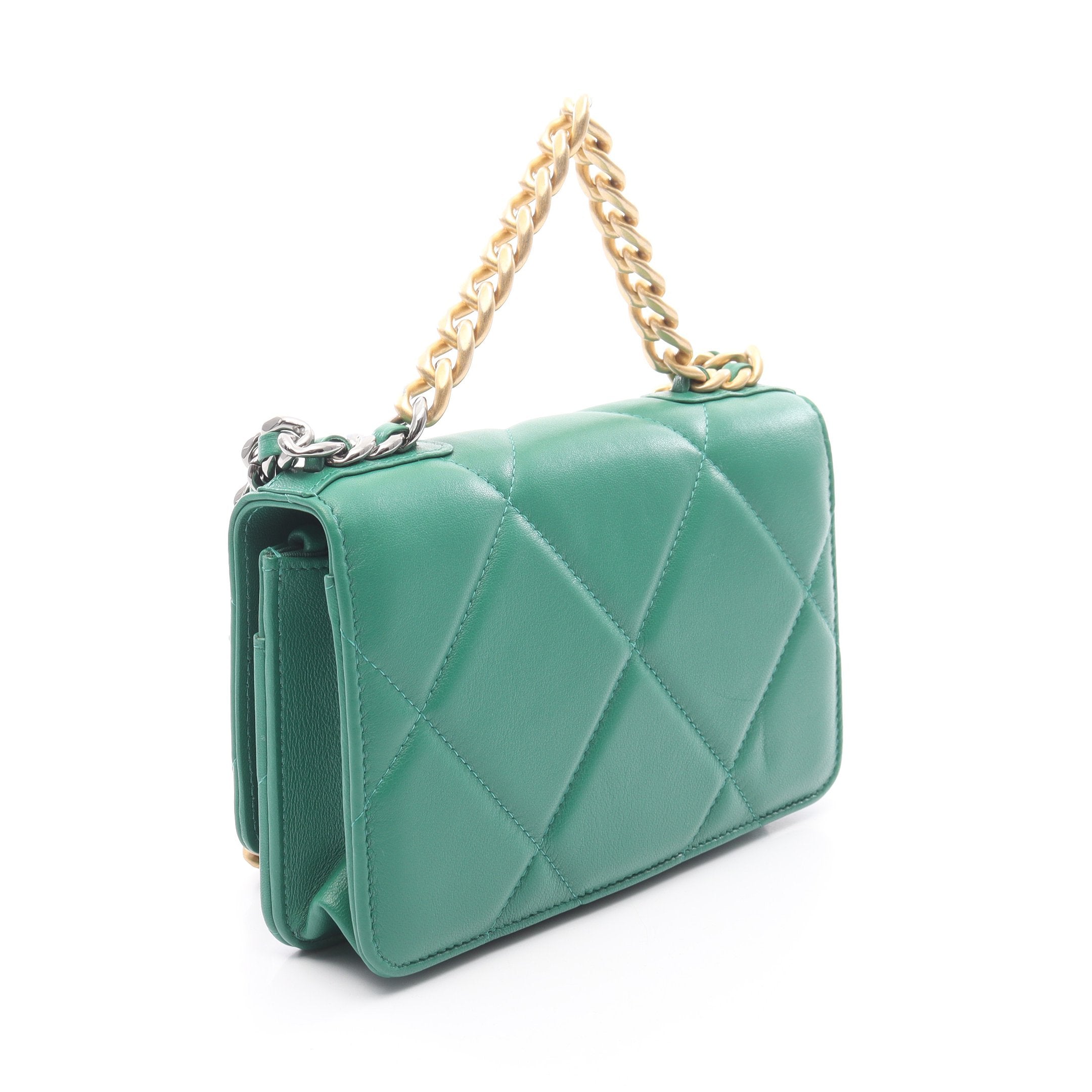 専用CHANEL マトラッセ 二つ折り財布 グリーン parisにて購入 専用