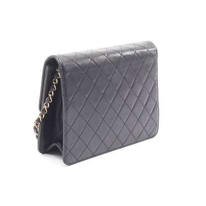 マトラッセ シングルフラップ チェーンショルダーバッグ ラムスキン ブラック ゴールド金具 シャネル バッグ CHANEL